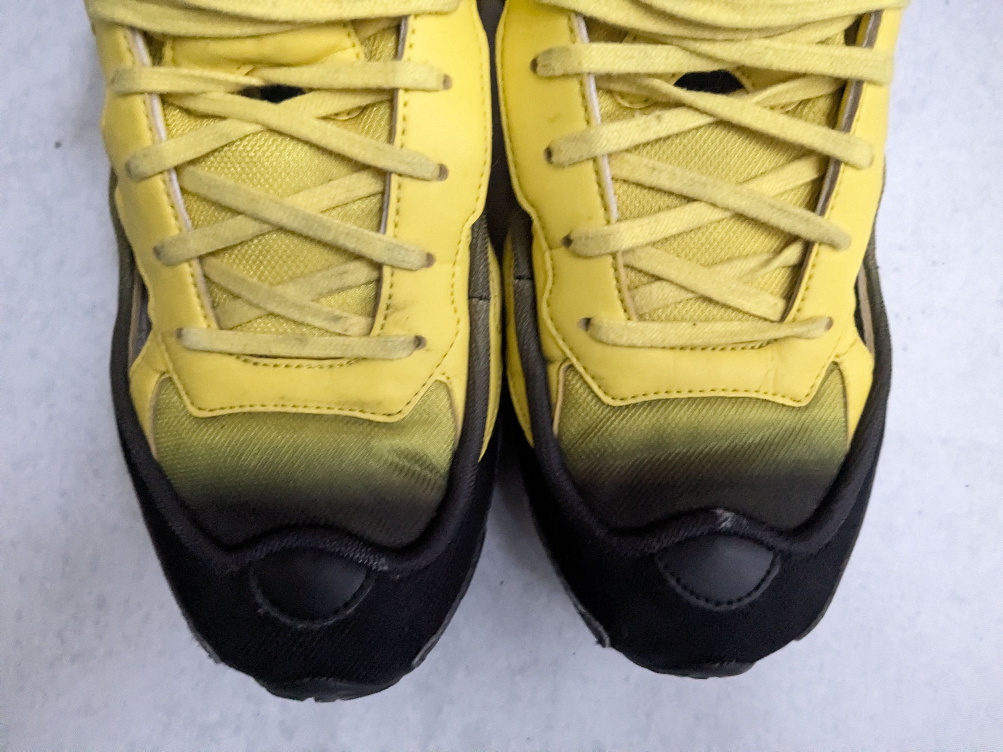 Adidas × Raf Simons Adidas x Raf Simons Replicant Ozweego Yellow Black 10 Size US 10 / EU 43 - 3 Thumbnail