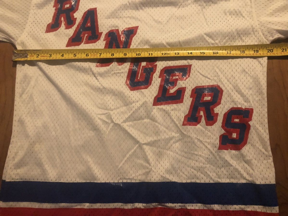 NHL Vintage 90s New York Rangers Hockey Jersey S/M Size US M / EU 48-50 / 2 - 5 Thumbnail
