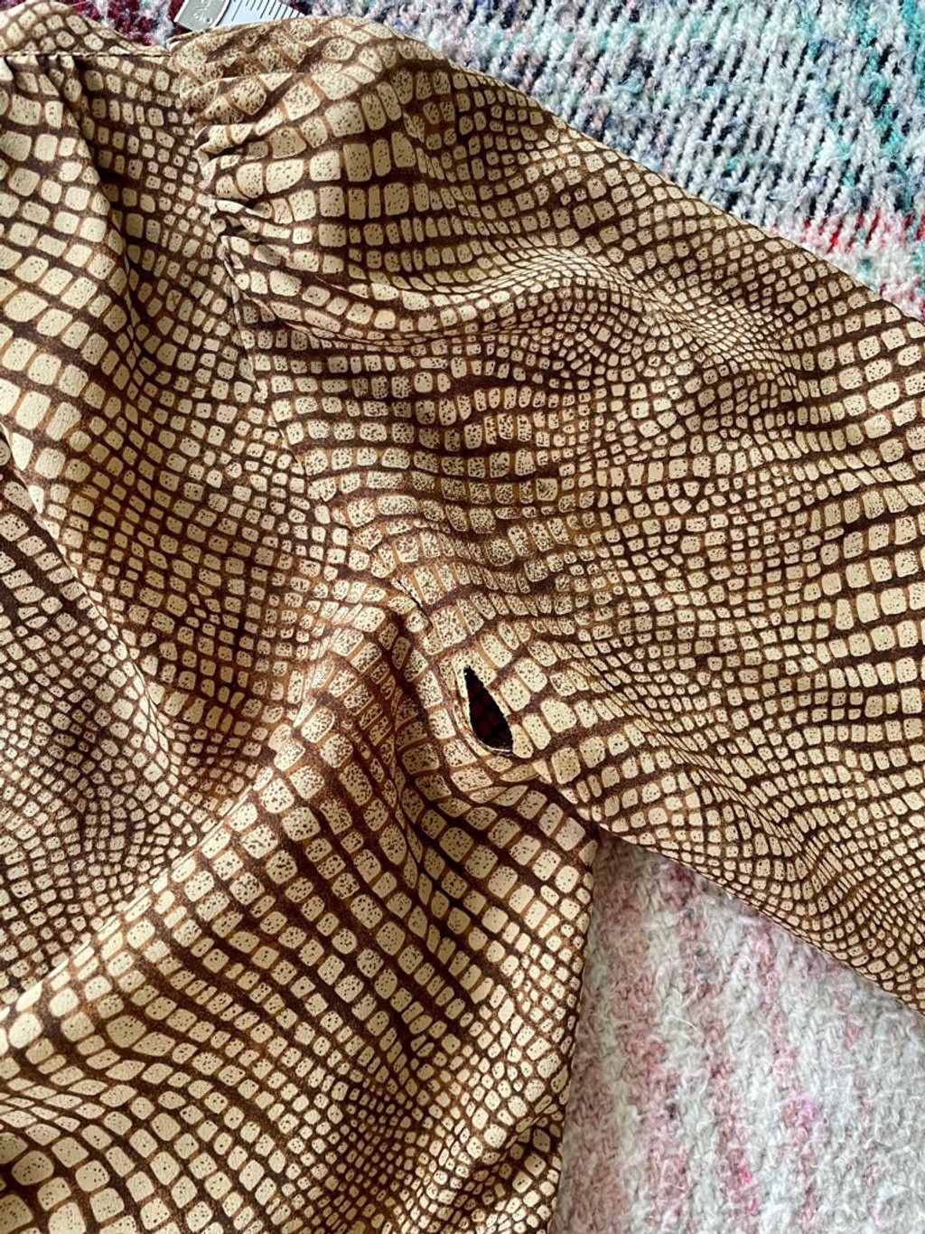 Oleg Cassini 70s Castioni Silk Gold Snake Print Cropped Blouse M Size M / US 6-8 / IT 42-44 - 5 Thumbnail