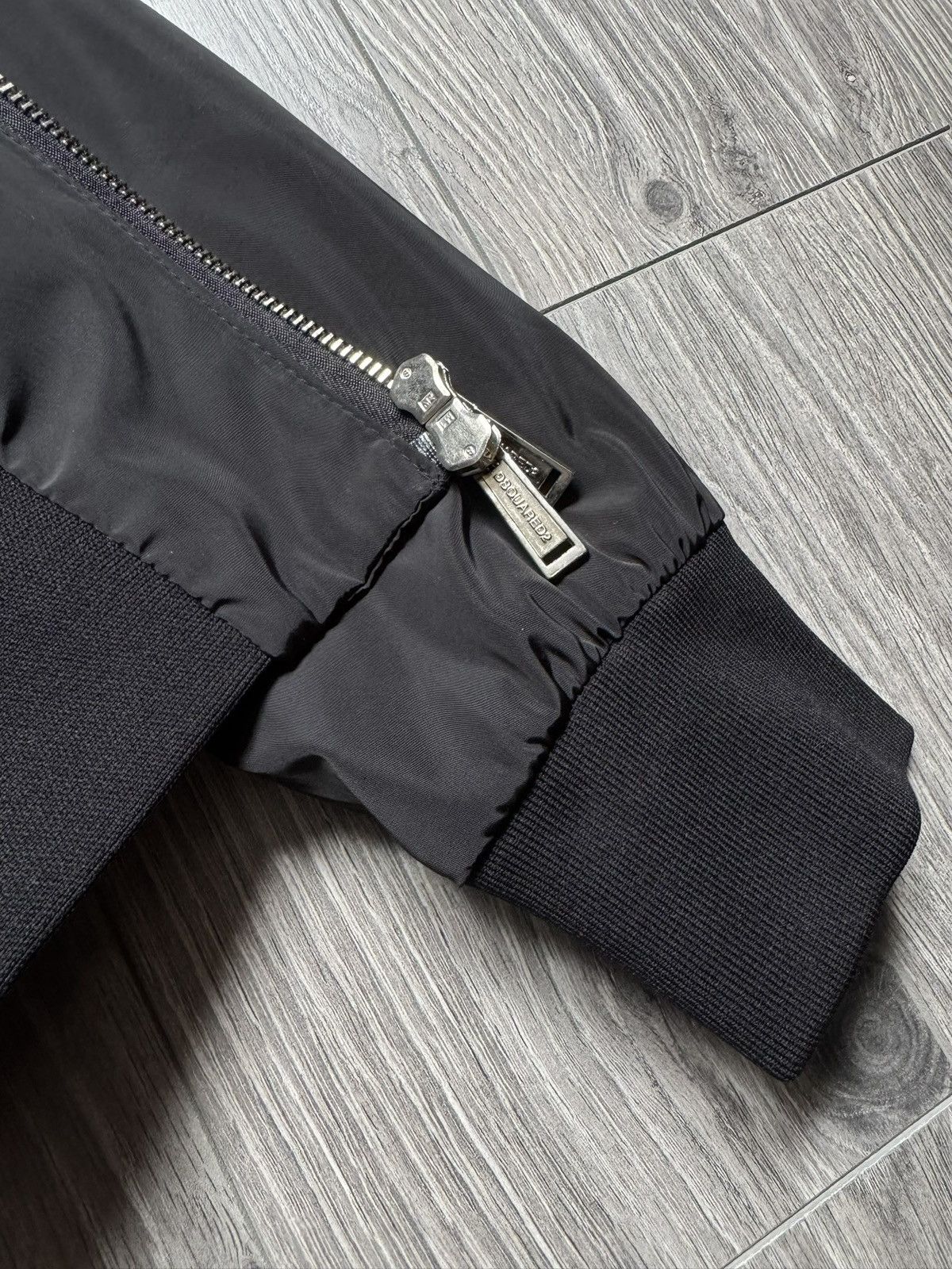 Dsquared2 Dsquared2 Light Short Jacket in 48(M) Embroided Logo Size US M / EU 48-50 / 2 - 6 Thumbnail