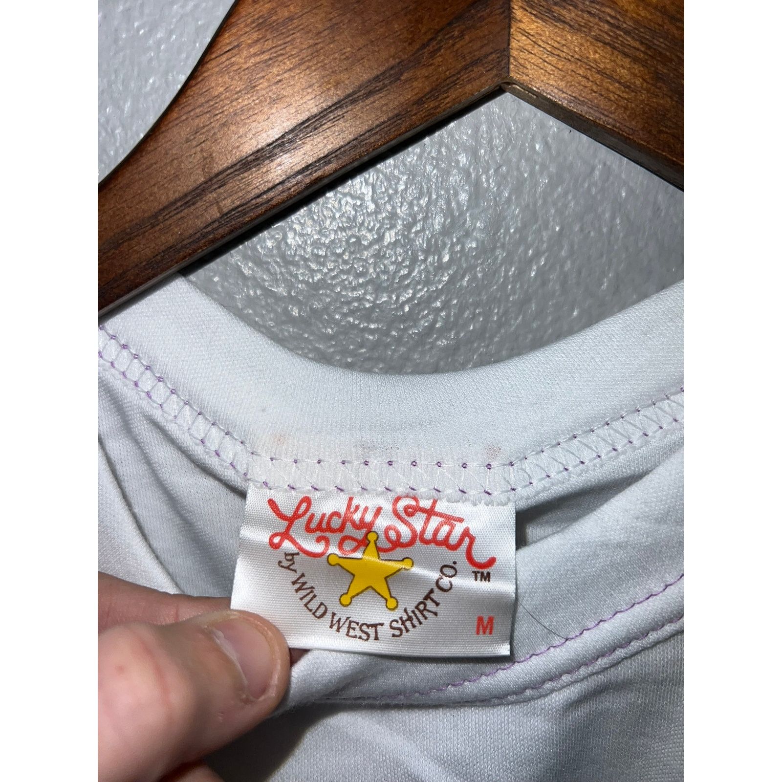 Vintage Women's 80s Vintage Lucky Star White Purple Raglan Shirt M Size M / US 6-8 / IT 42-44 - 6 Thumbnail