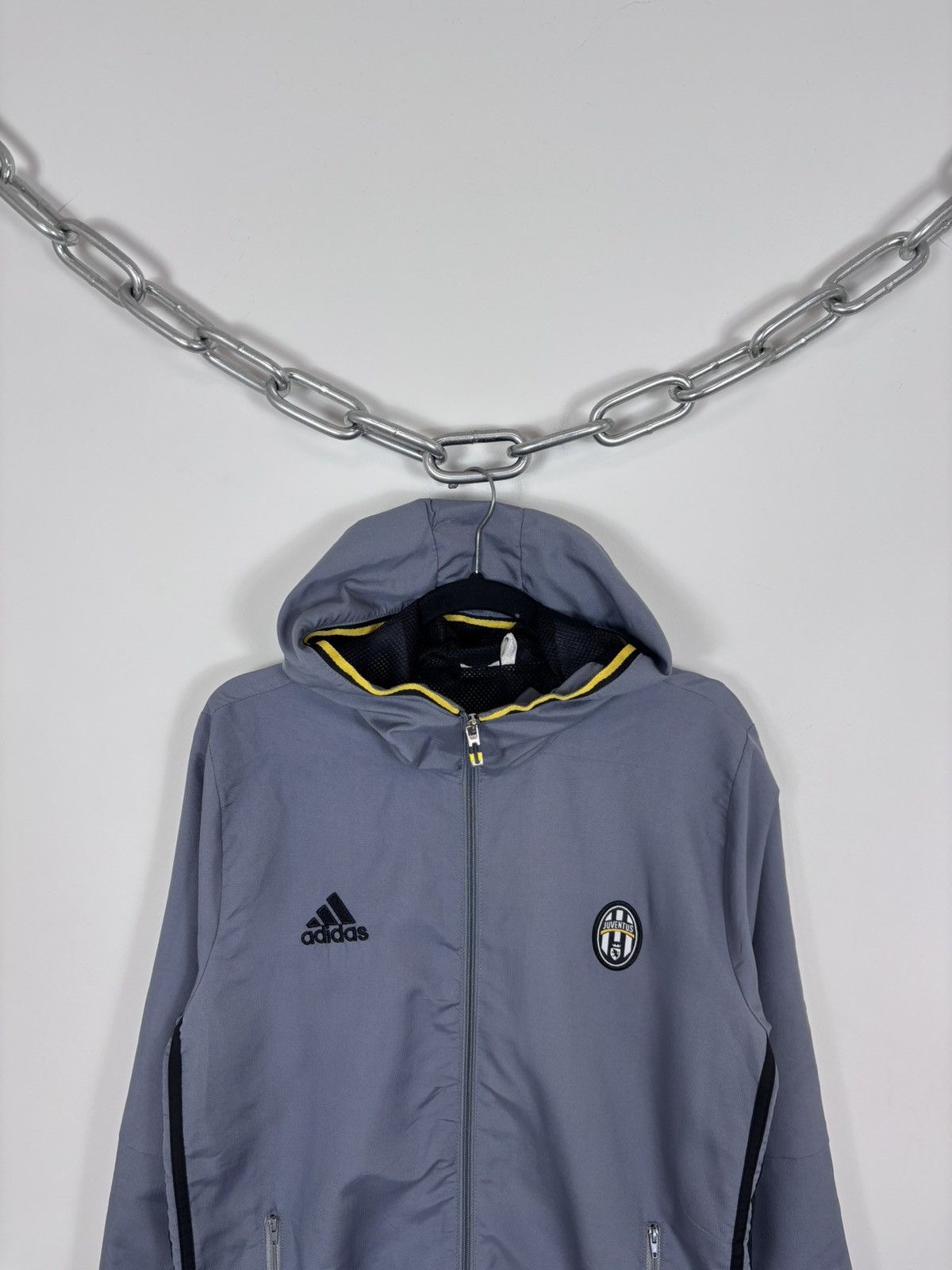 Adidas Adidas Juventus 2016/2017 Presentation Jacket Hooded Soccer Size US M / EU 48-50 / 2 - 2 Thumbnail