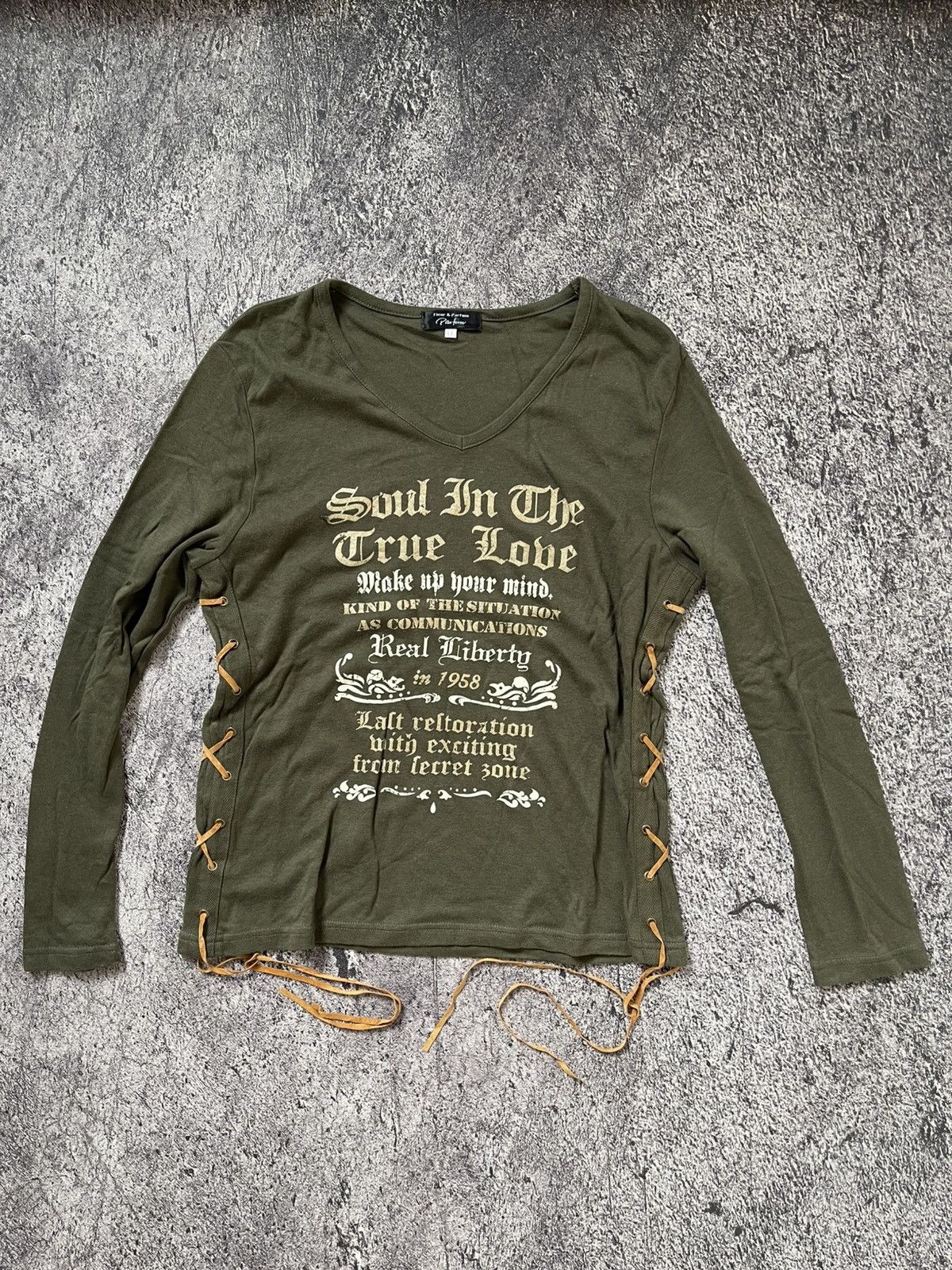 Japanese Brand Y2K Fleur & Parpum beauty beast ifsixwasnine longsleeve Size M / US 6-8 / IT 42-44 - 1 Thumbnail