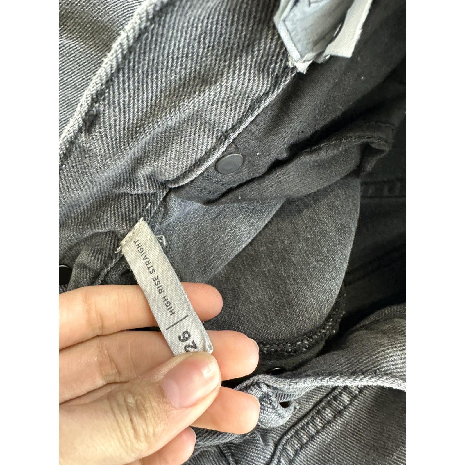 Pacsun Pacsun Mom Jeans 26 Black Distressed Women Regular Jeans 26 Black Distressed PacSun Mom Jeans Women Size 26" / US 2 / IT 38 - 4 Thumbnail