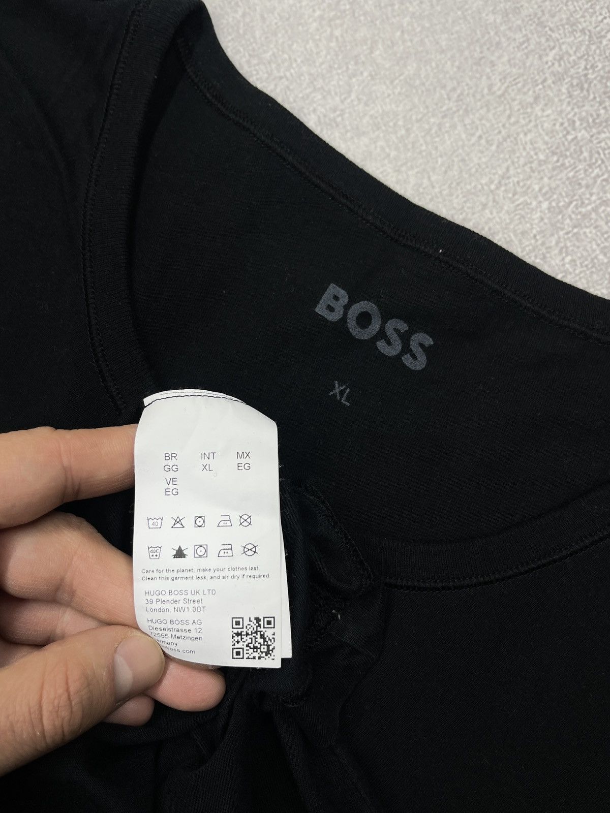 Hugo × Hugo Boss Mens Hugo Boss Basic Black T Shirt Size L/XL Size US XL / EU 56 / 4 - 6 Thumbnail