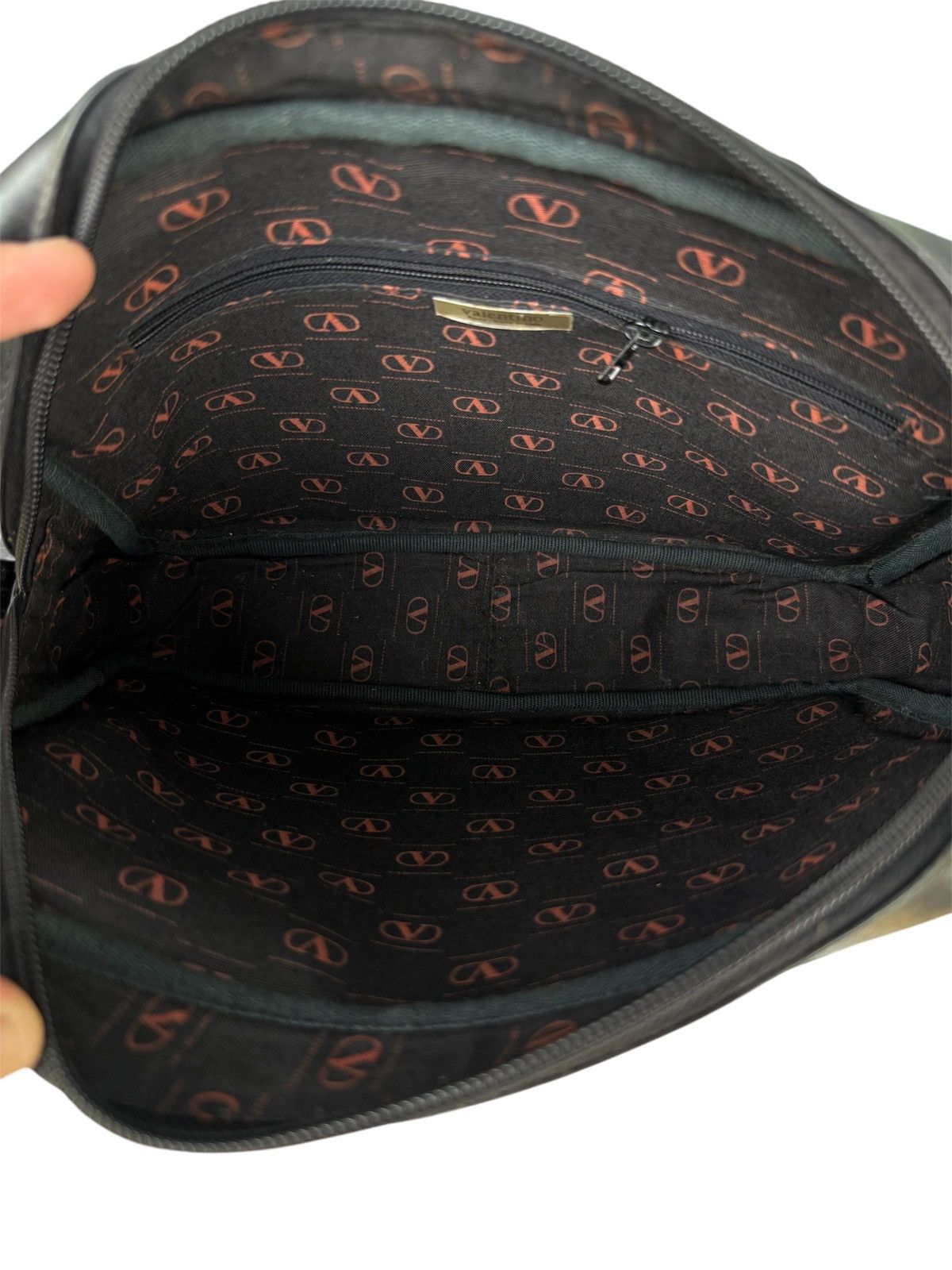 Valentino VINTAGE Valentino Garavani Monogram Crossbody Bag Size ONE SIZE - 8 Thumbnail