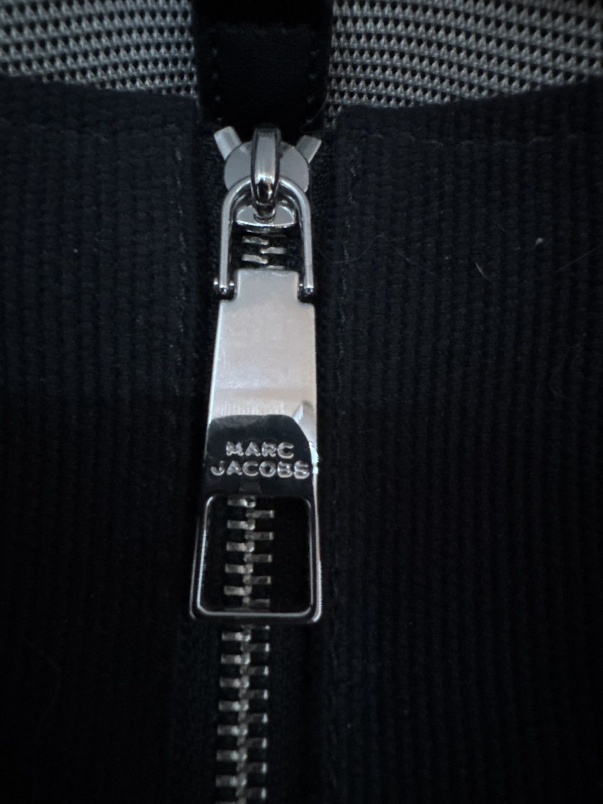 Marc Jacobs MARC JACOBS *THE TOTE BAG* Size ONE SIZE - 6 Thumbnail