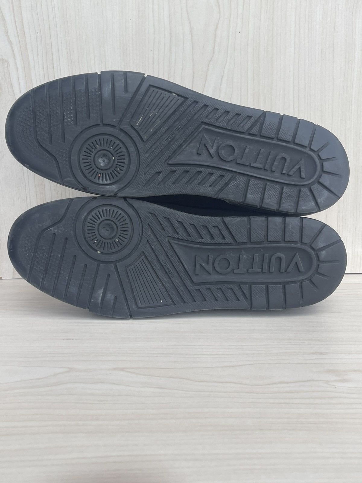 Louis Vuitton Low louis vuitton black trainer Size US 10.5 / EU 43-44 - 19 Thumbnail