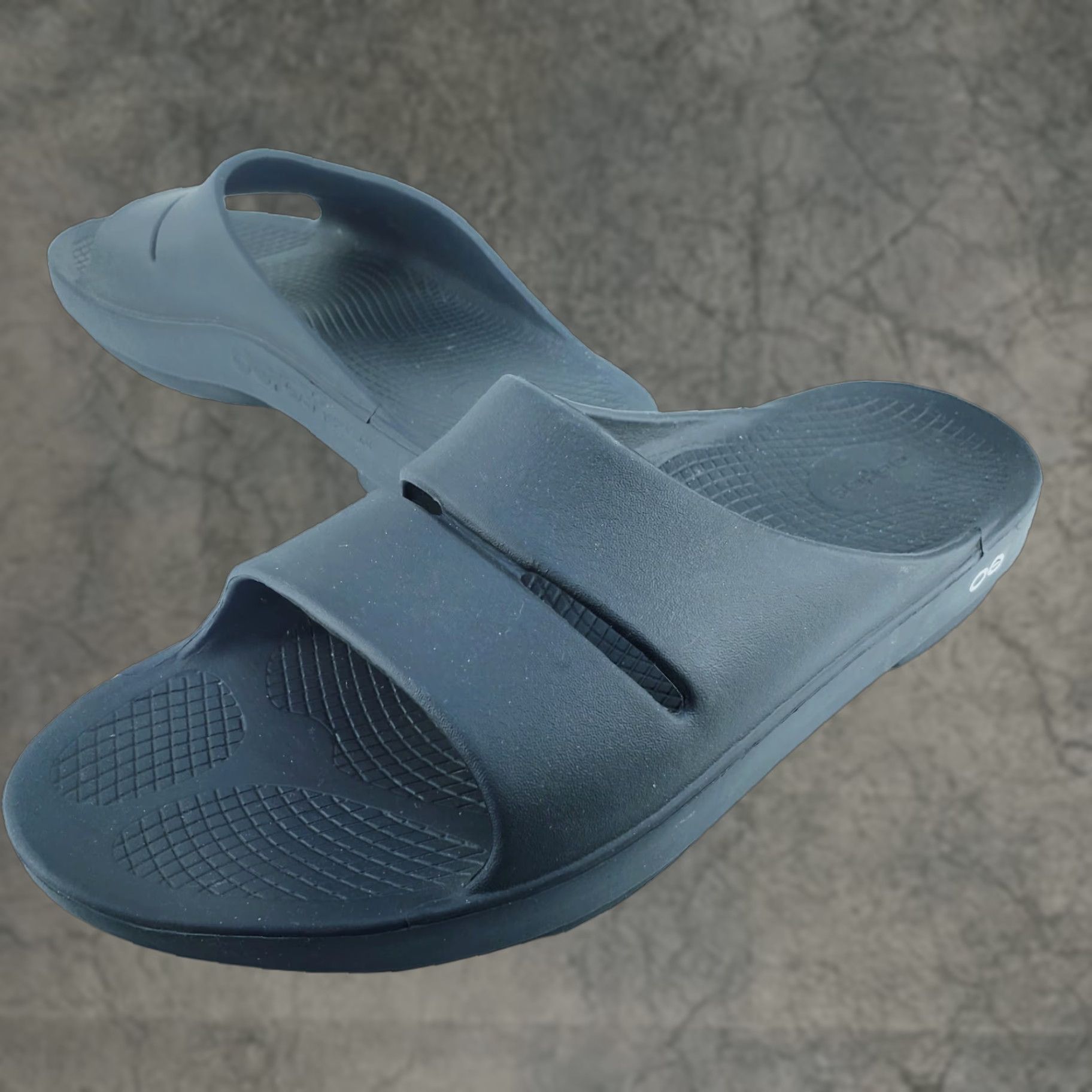 Vintage OOFOS Men's OOahh Slide Black 13 Casual Sandal Cushy Comfort Recovery Rubber Upper Mens Shoes Size ONE SIZE - 1 Thumbnail