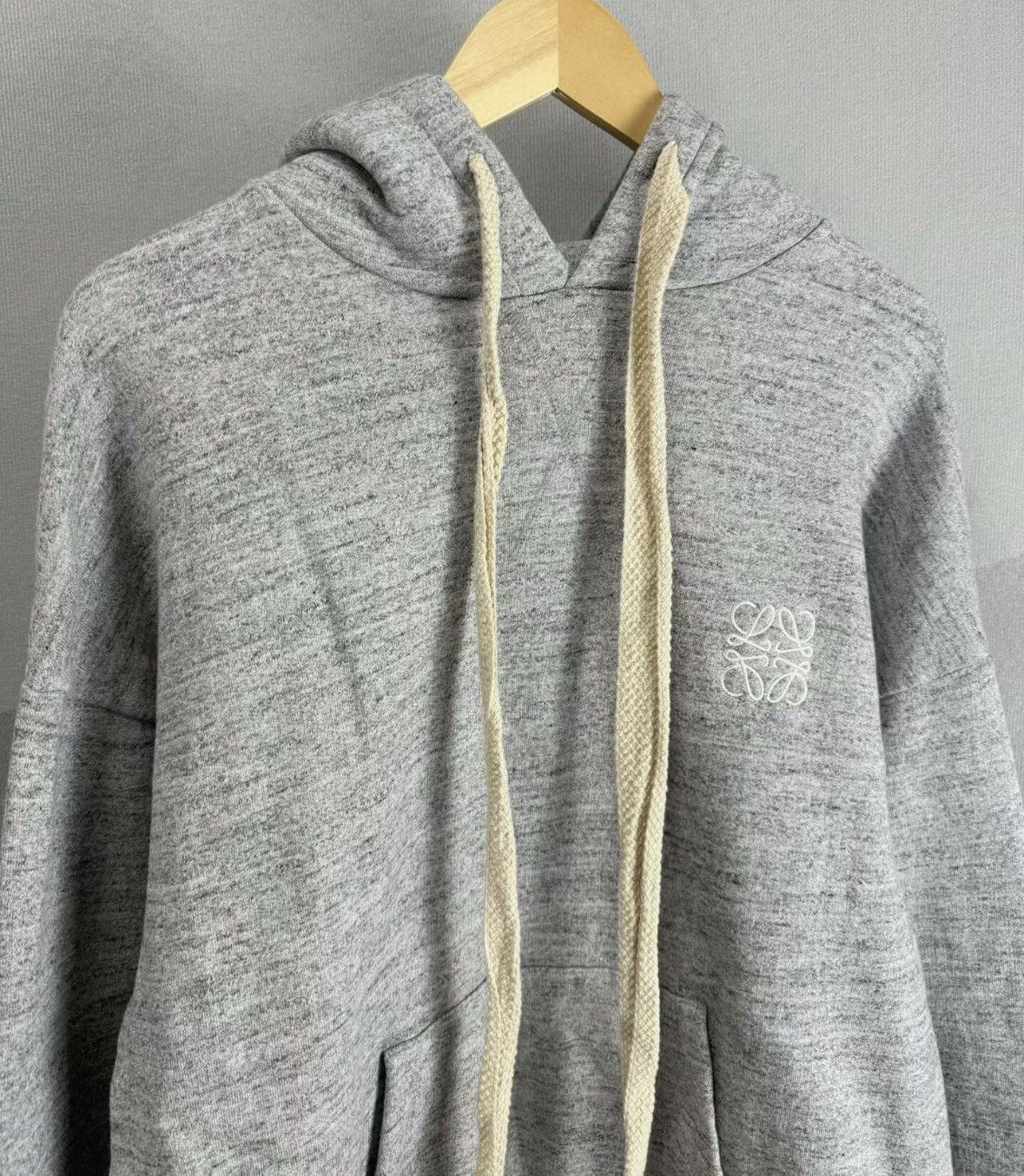 Loewe Loewe Gray embroidered logo long hoodie sweatshirt Size US M / EU 48-50 / 2 - 6 Thumbnail