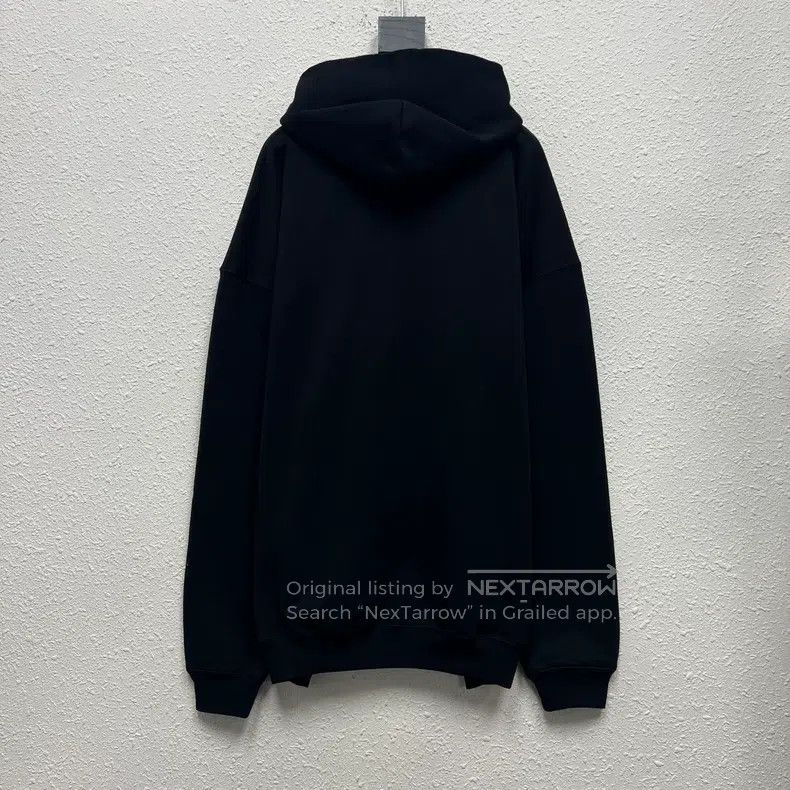 Balenciaga Balenciaga Portrait Logo Hoodie Size/XS Size US XS / EU 42 / 0 - 2 Thumbnail