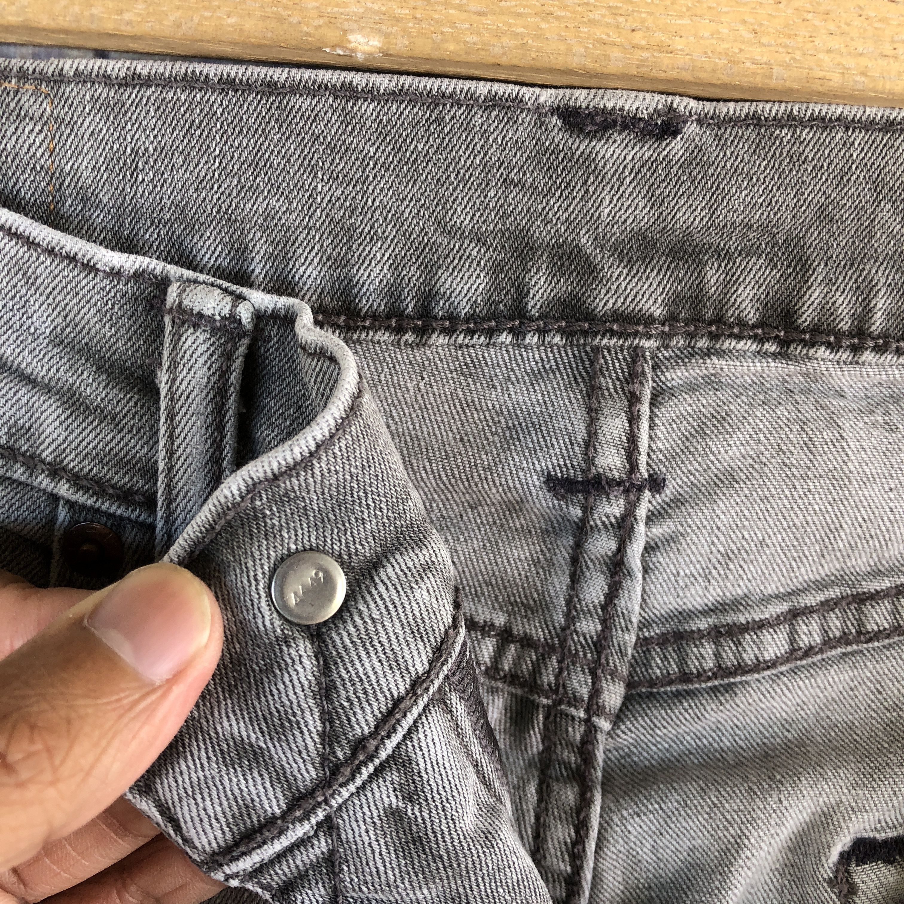 Levi's Y2K Black Levis 512 Slim Tapered Jeans Levi's Ash Gray Denim Size US 30 / EU 46 - 7 Thumbnail