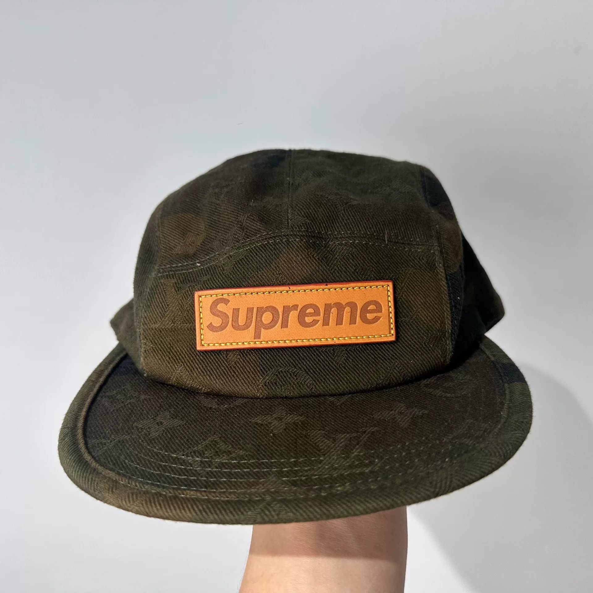 Louis Vuitton Louis Vuitton Collab Hat one size Men Size ONE SIZE - 1 Thumbnail