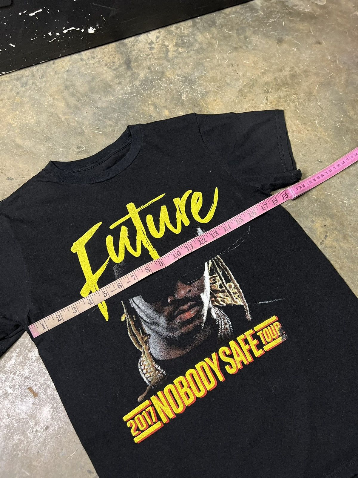 Gildan 2017 Future Nobody’s Safe tour Tshirt Size US S / EU 44-46 / 1 - 3 Thumbnail