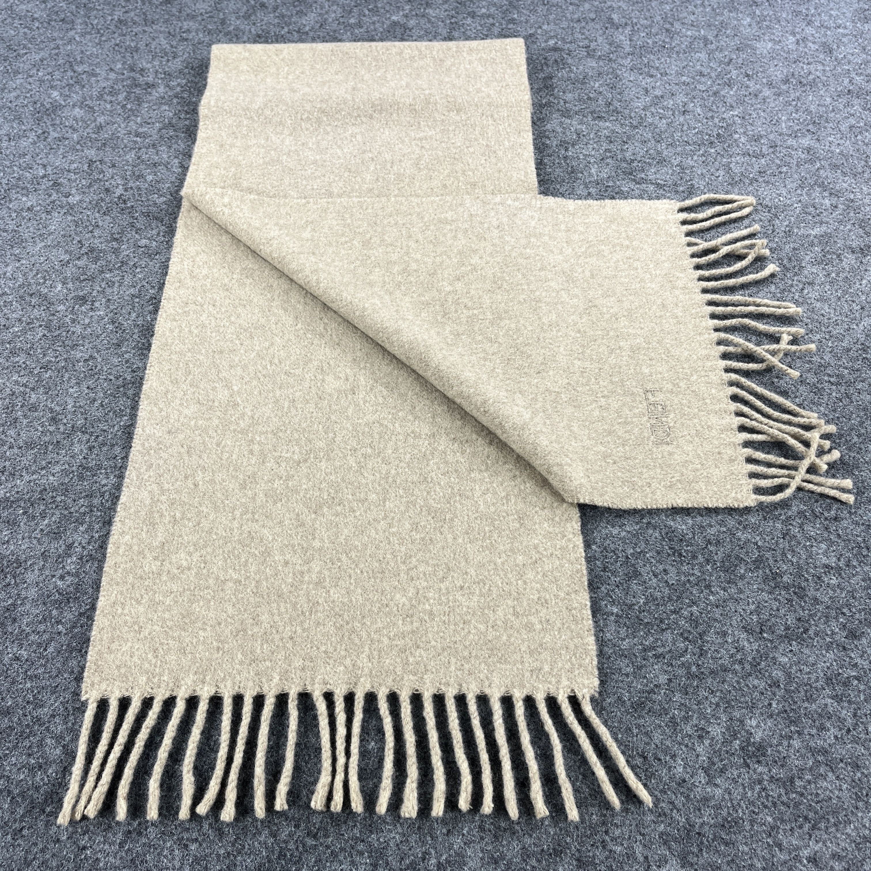 Fendi Fendi Scarf / Muffler / Neckwear T1483 Size ONE SIZE - 4 Thumbnail