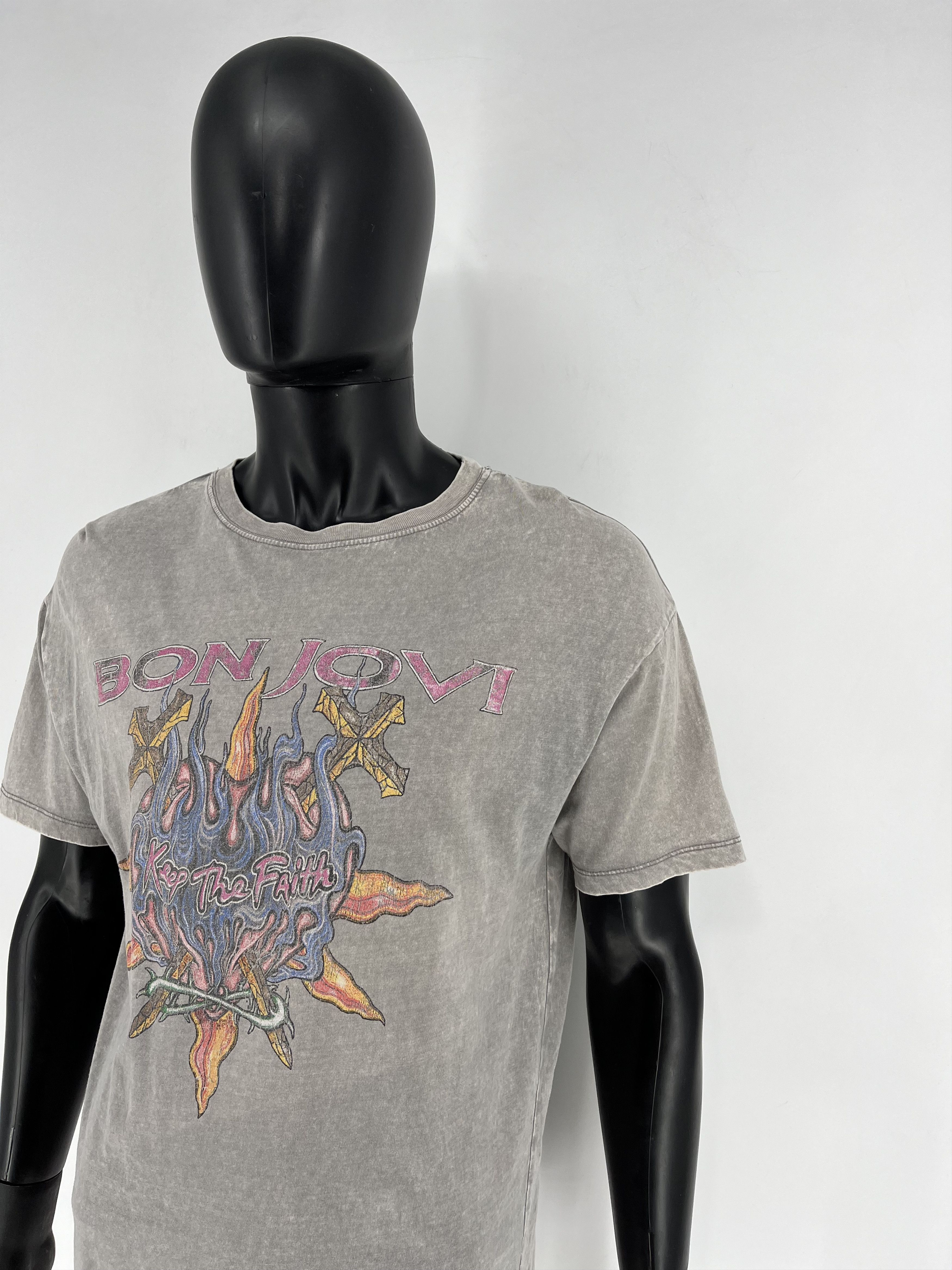 Band Tees × Vintage Faded Bon Jovi The Circle Tour Band Tee Size M Size US M / EU 48-50 / 2 - 4 Thumbnail