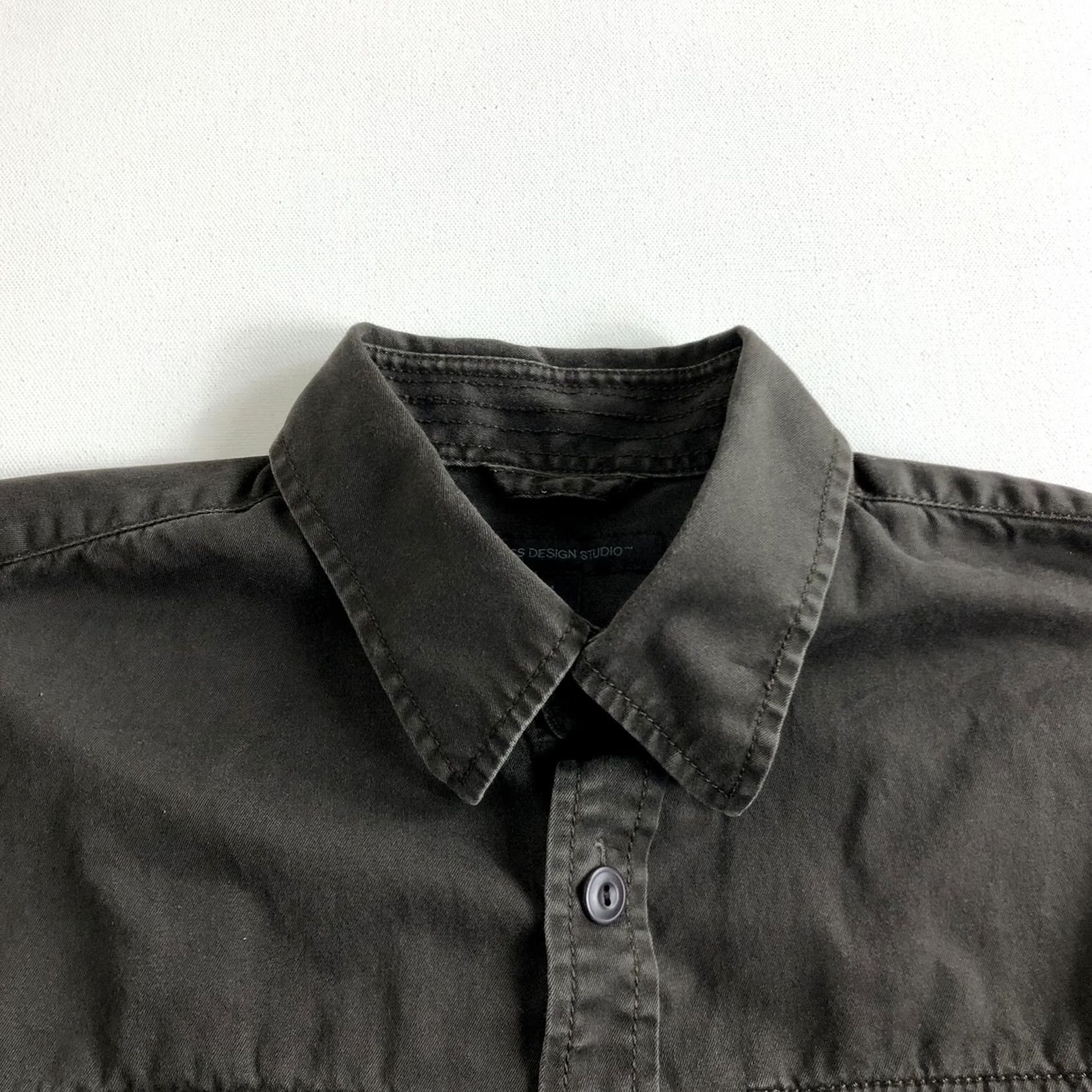 Express Express Design Studio Shirt Mens Size M Brown Button-Up Modern Fit Two Pocket Size US M / EU 48-50 / 2 - 5 Thumbnail