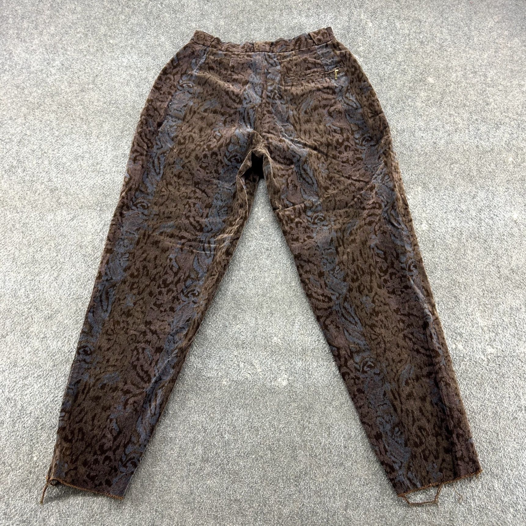 Vintage VINTAGE Serenella Boston Pants Women 31 Brown Leopard Print Velour 90s Workwear Casual Animal Print Relaxed Ankle 27in Inseam Women USA-made Size 24" / US 00 / IT 34 - 7 Thumbnail