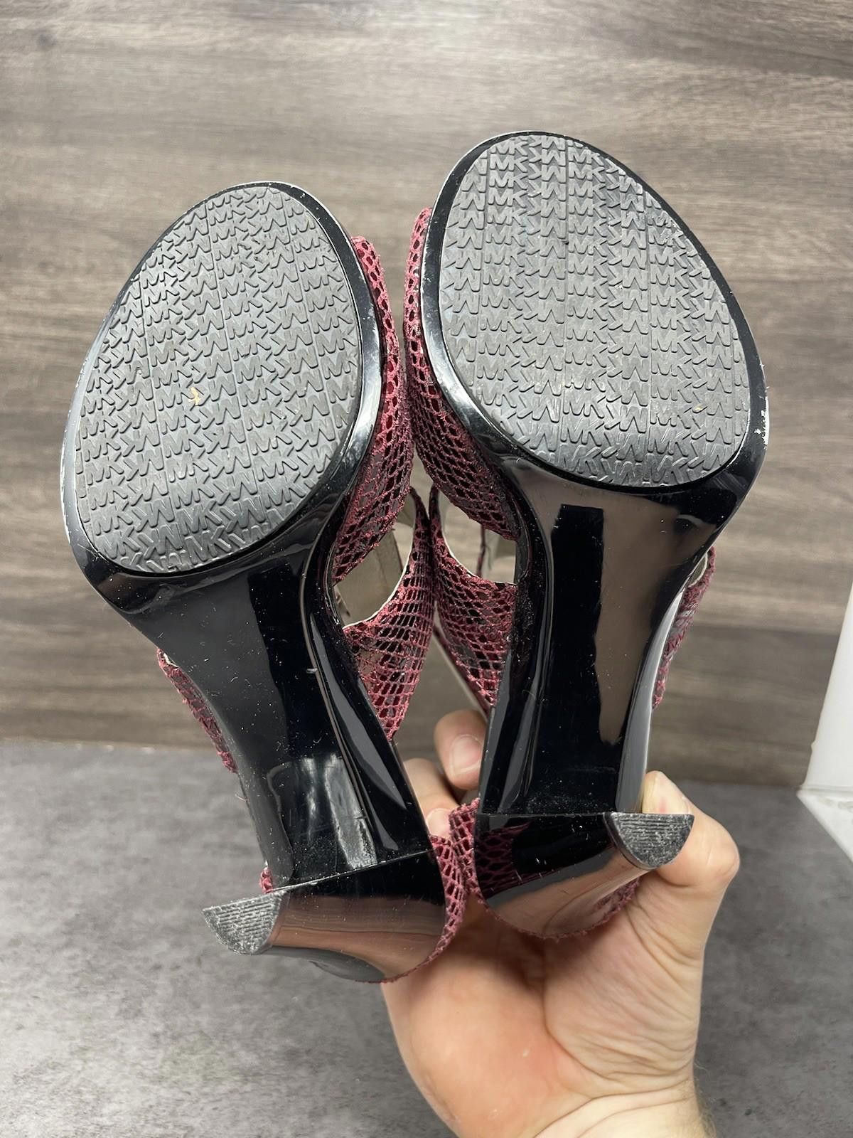 Michael Kors Michael Kors Shoes Womens Size 8 Berkley T Strap Sandals Size US 8 / IT 38 - 7 Thumbnail