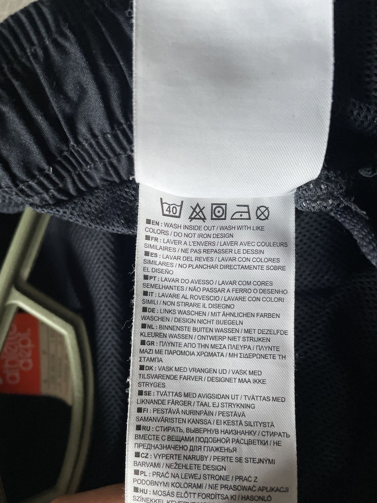 Nike Vintage Nike Basketball Swoosh Big Logo Track Shorts Y2k Size US 30 / EU 46 - 5 Thumbnail