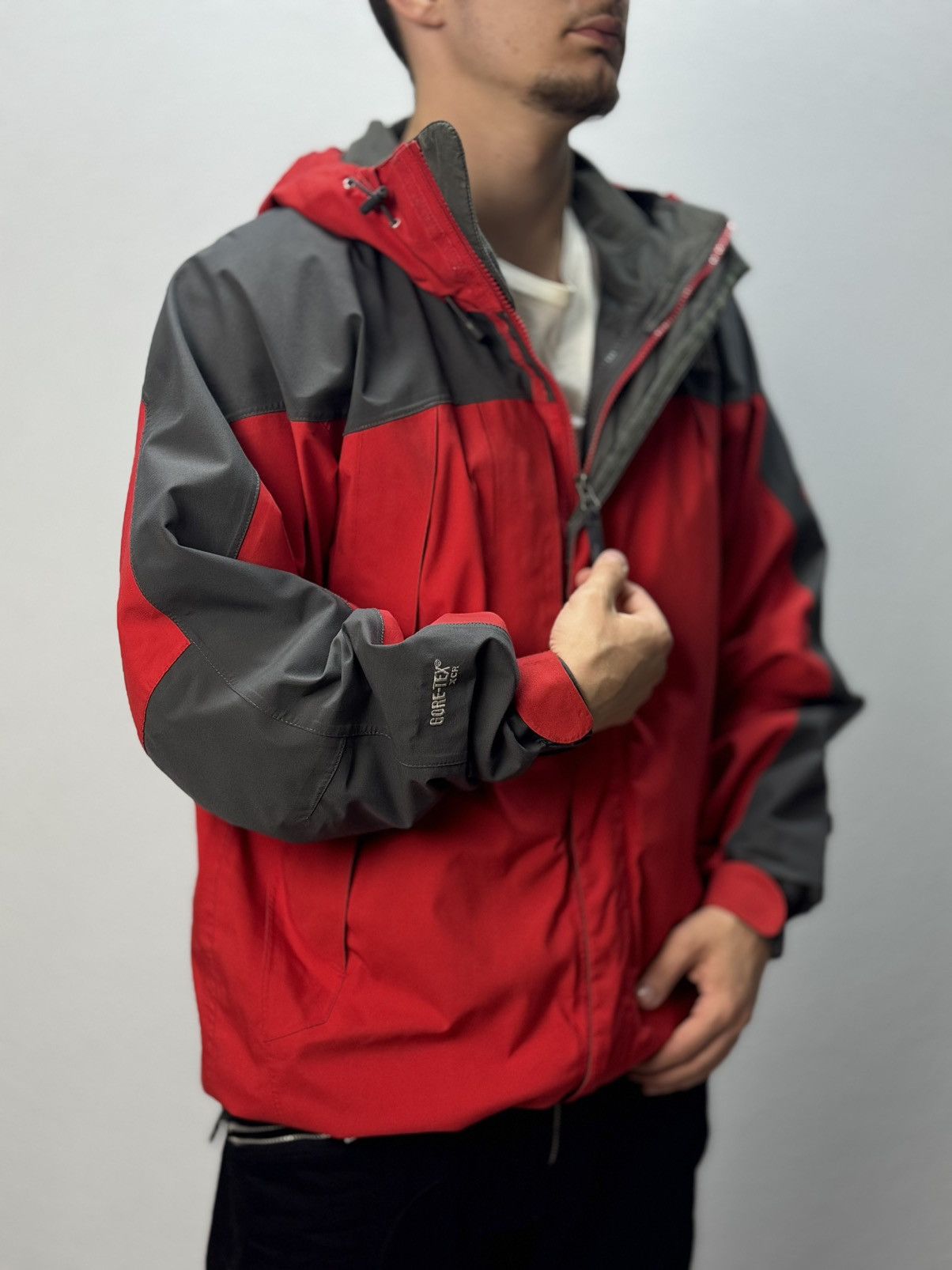 The North Face Vintage The north Face Gore-Tex Red Outdoor Arcteryx Style Size US M / EU 48-50 / 2 - 17 Thumbnail