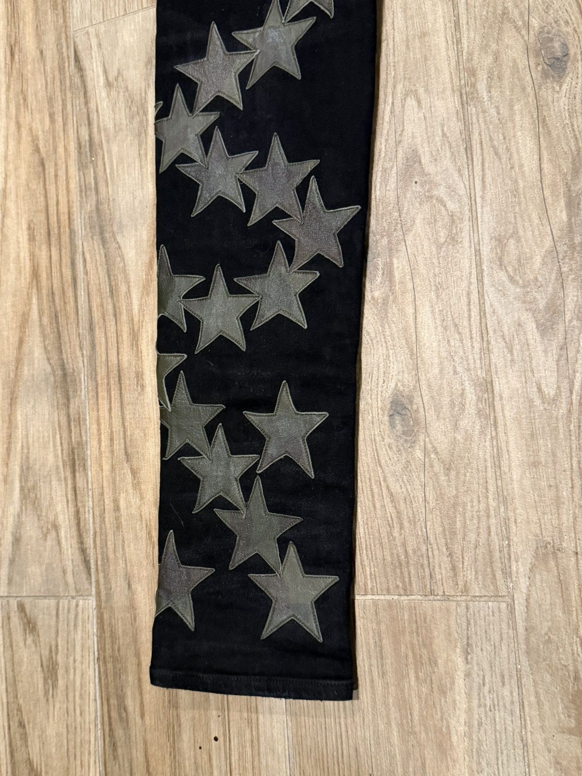 Amiri Amiri X Chemist Camo Leather Star Patch Blk Denim Jeans Size US 32 / EU 48 - 13 Thumbnail
