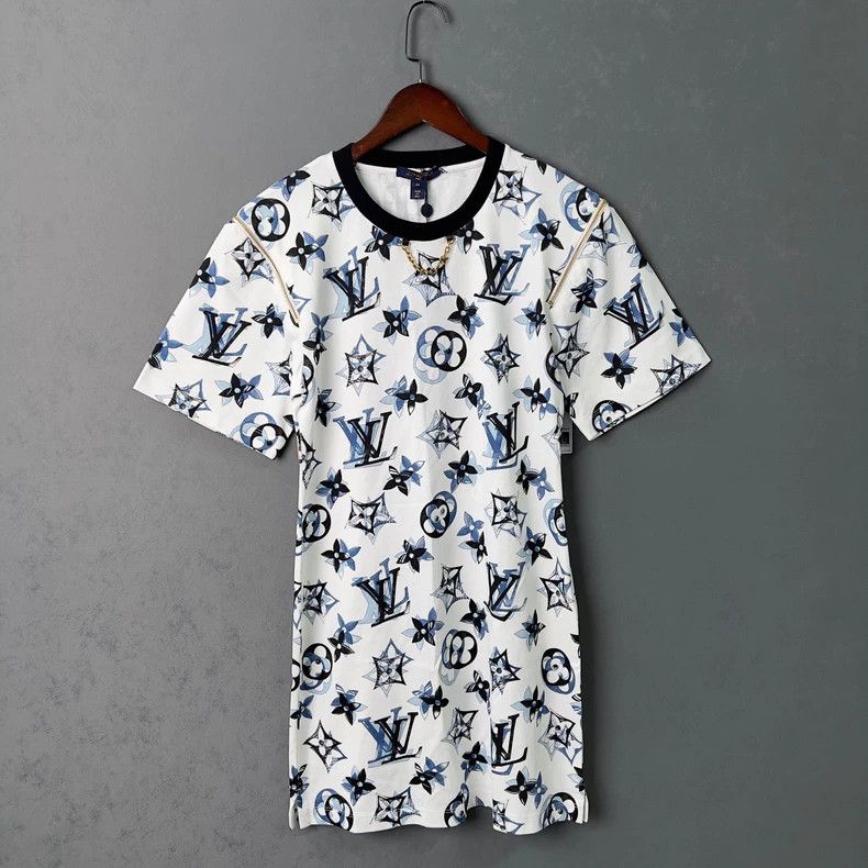 Louis Vuitton Louis Vuitton Full logo dress Size M / US 6-8 / IT 42-44 - 1 Thumbnail