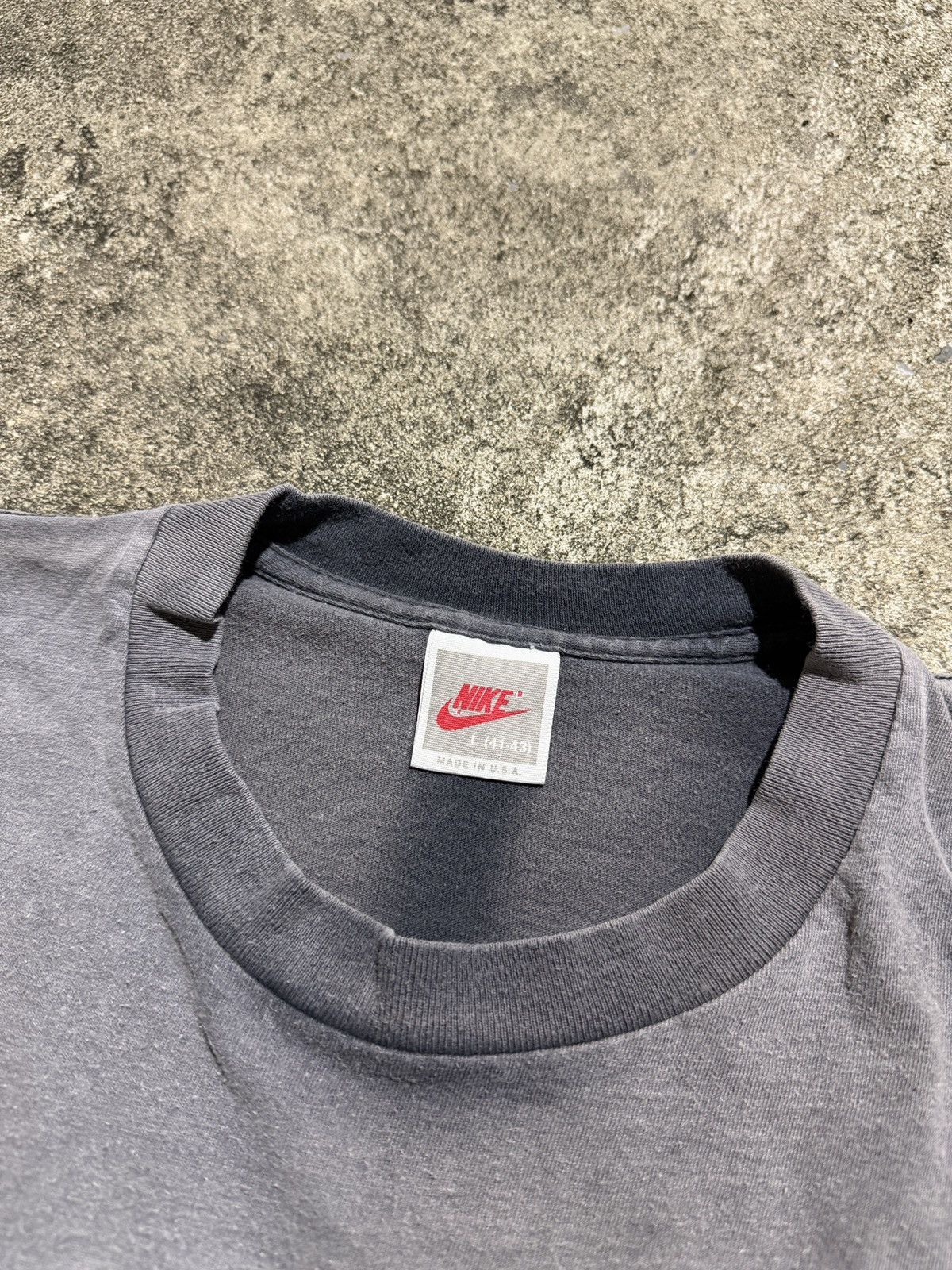 Nike Vintage Nike Just Do It 90's Sun-Faded T-shirt Size US L / EU 52-54 / 3 - 5 Thumbnail