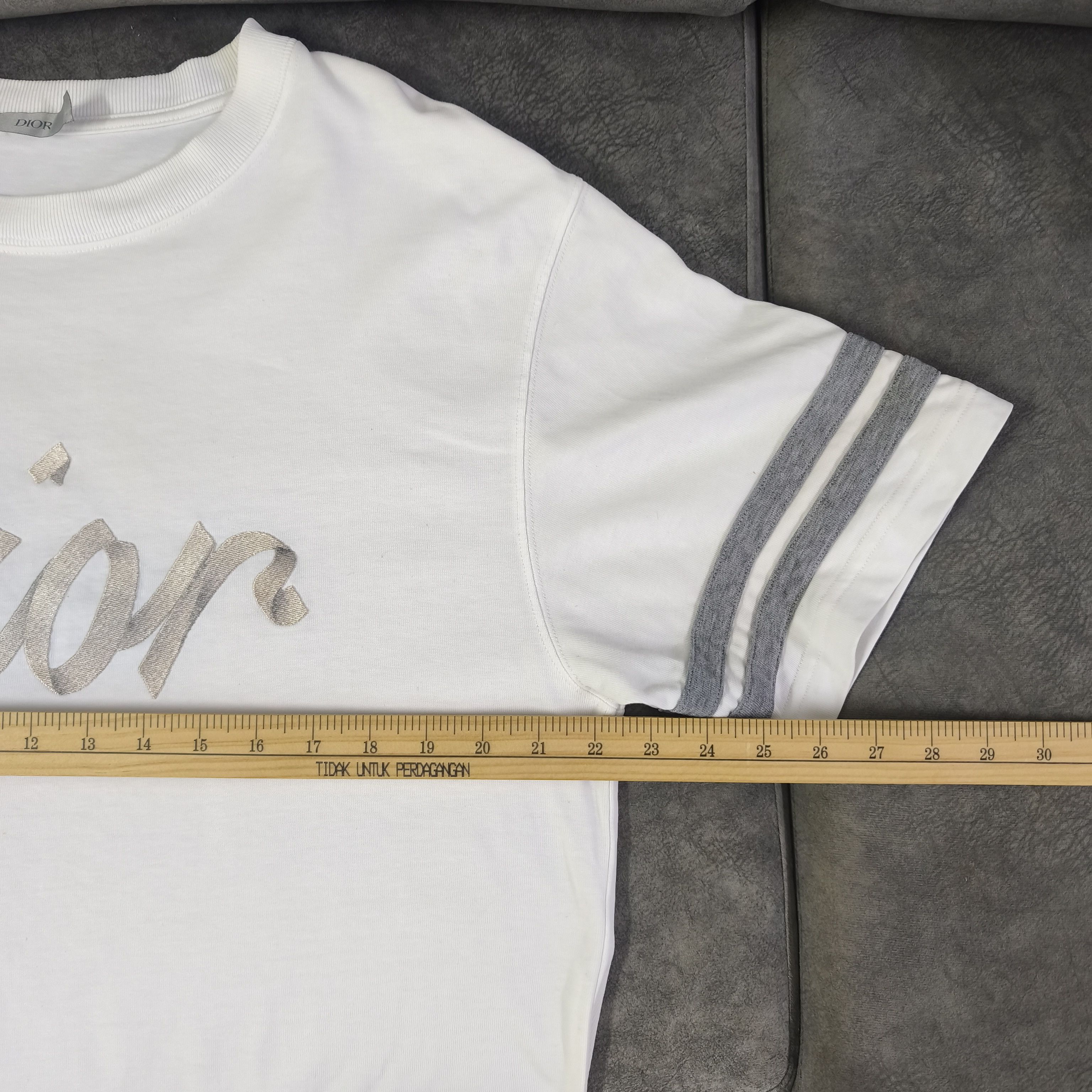 Dior Dior 22SS Relaxed Fit Ribbon Logo T-Shirt White Size US L / EU 52-54 / 3 - 14 Thumbnail