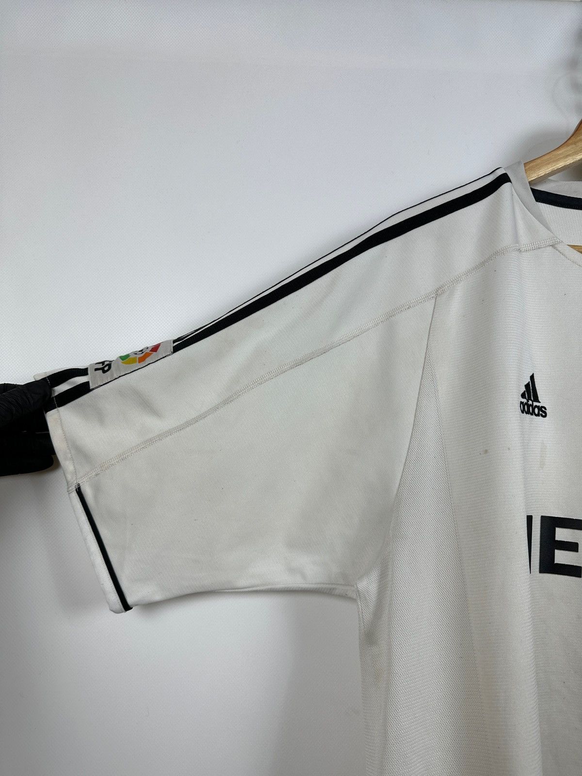 Vintage 2003-04 Vintage Adidas Real Madrid Home Soccer Jersey Size US L / EU 52-54 / 3 - 8 Thumbnail