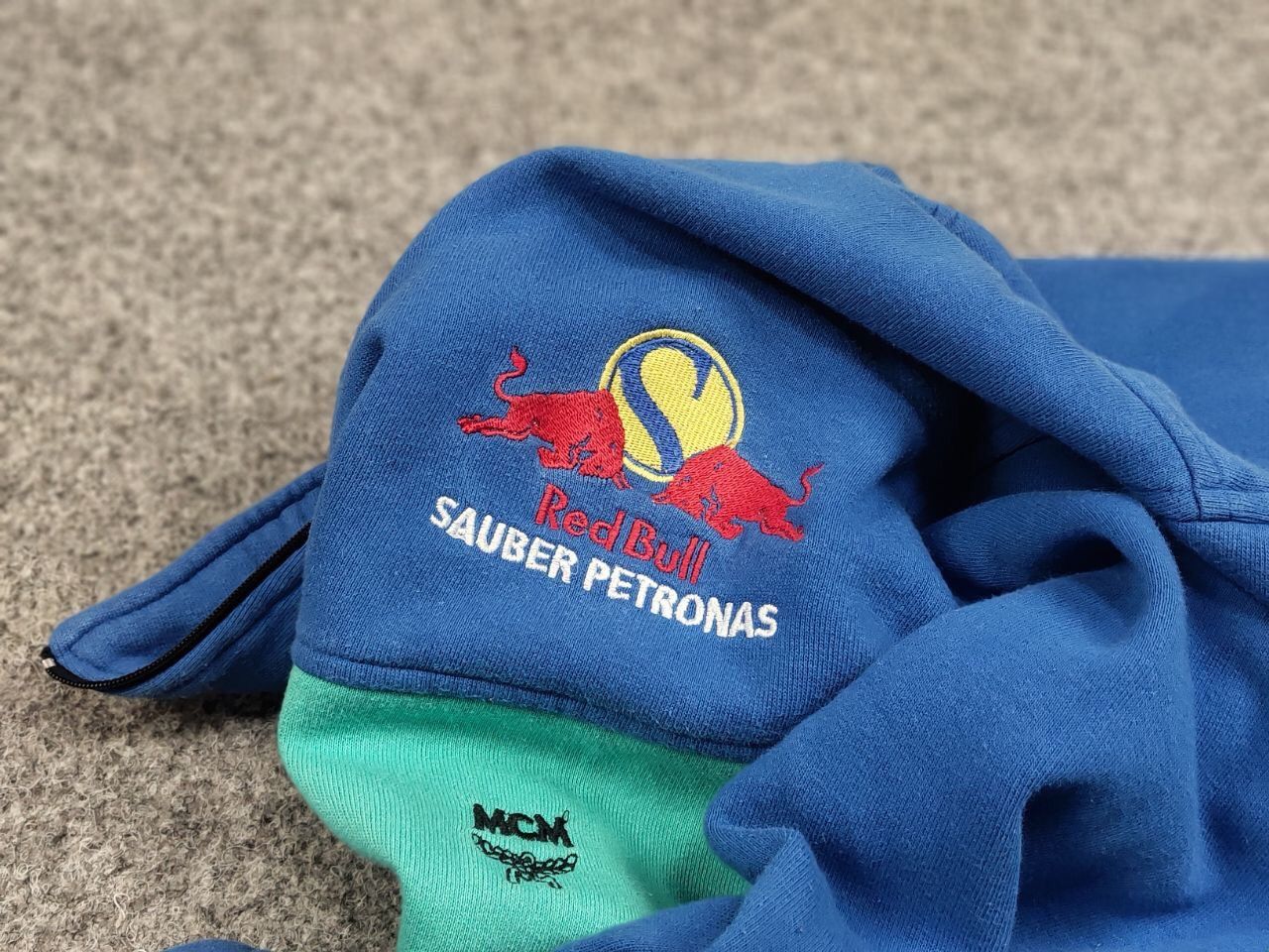 MCM Rare Vintage 80's MCM Sauber Petronas Formula Sweatshirt Size US M / EU 48-50 / 2 - 16 Thumbnail