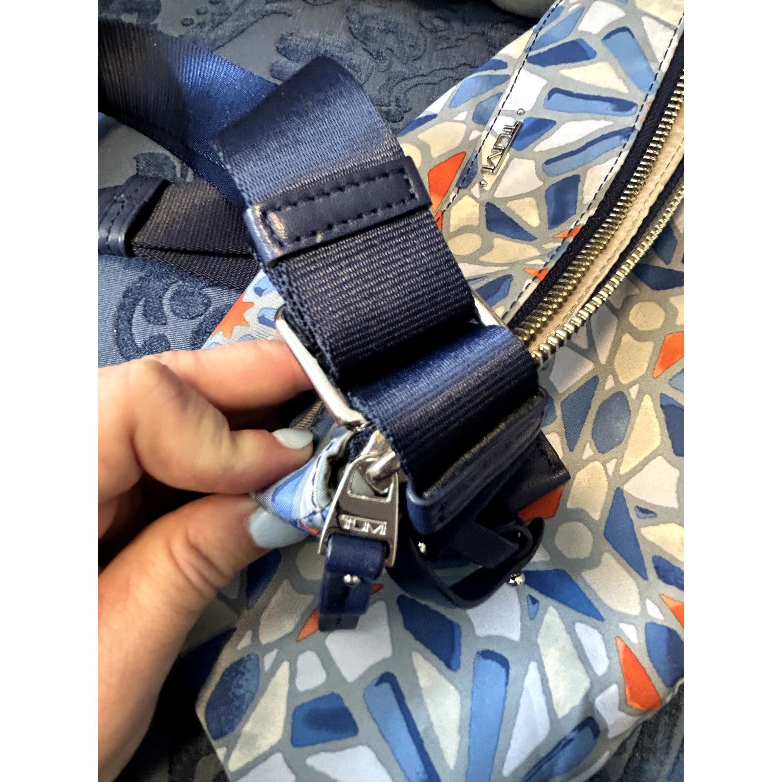 Tumi Tumi Voyageur Calera Crossbody Cayenne Tile Blue White Size ONE SIZE - 9 Thumbnail