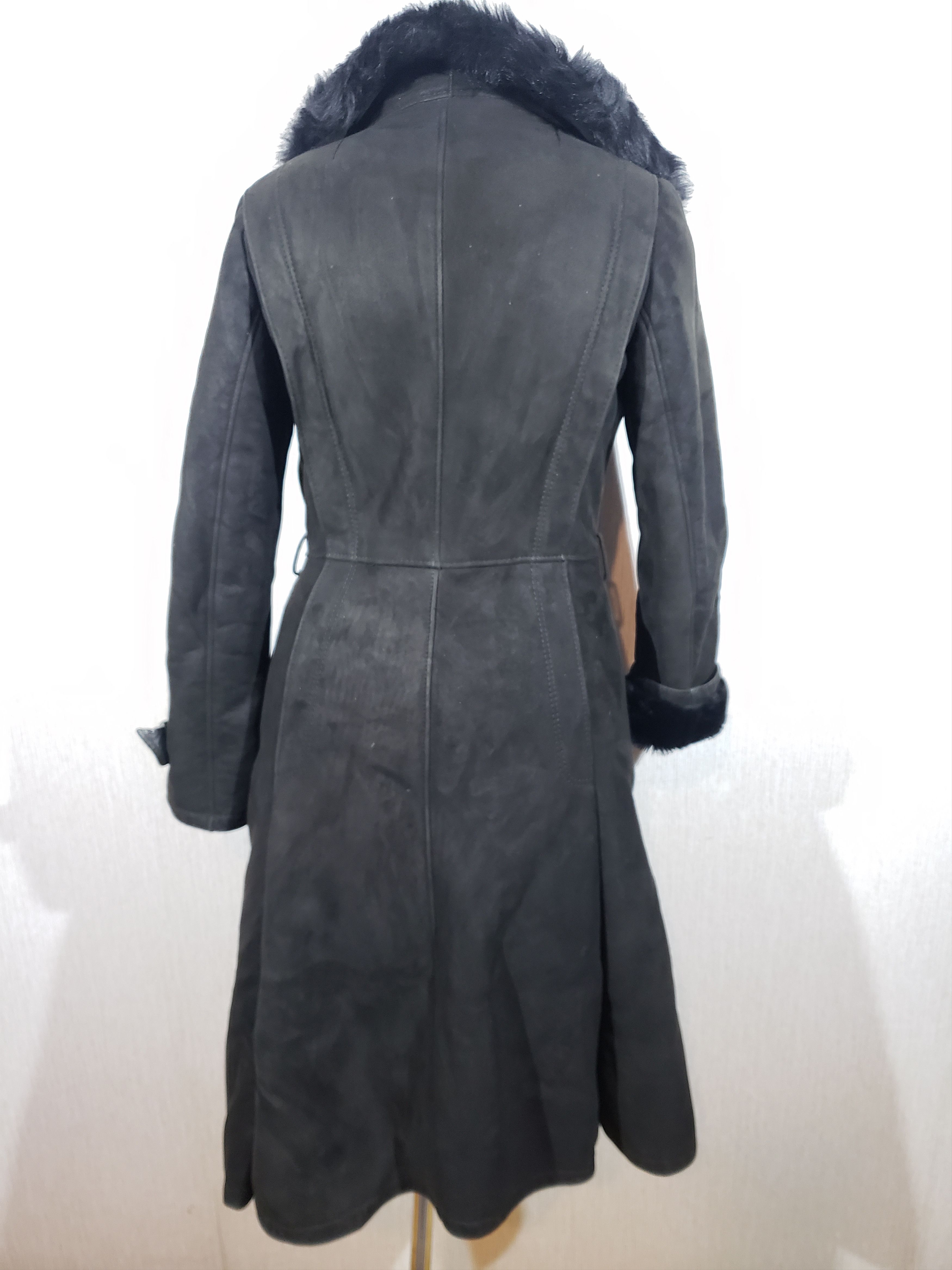 Other Wonderful women's warm sheepskin coat with genuine fur. Size M / US 6-8 / IT 42-44 - 4 Thumbnail
