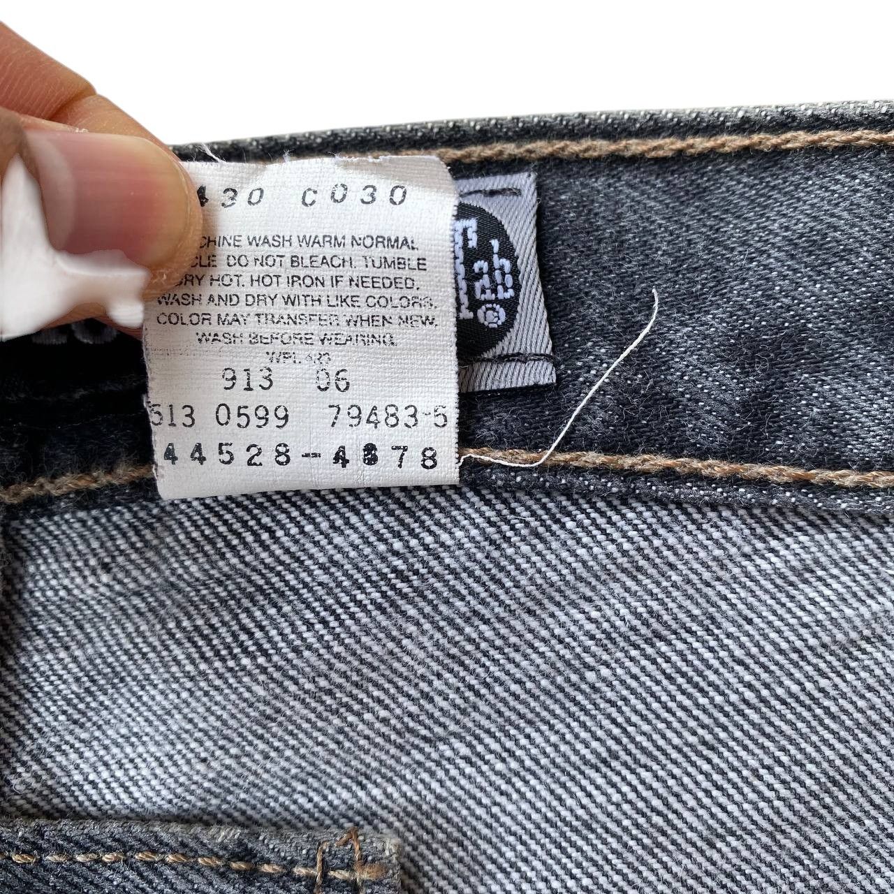 Levi's Vintage Clothing VINTAGE LEVIS 99 SILVERTAB BAGGY LOOSE FADED BLACK DENIM Size US 31 - 9 Thumbnail