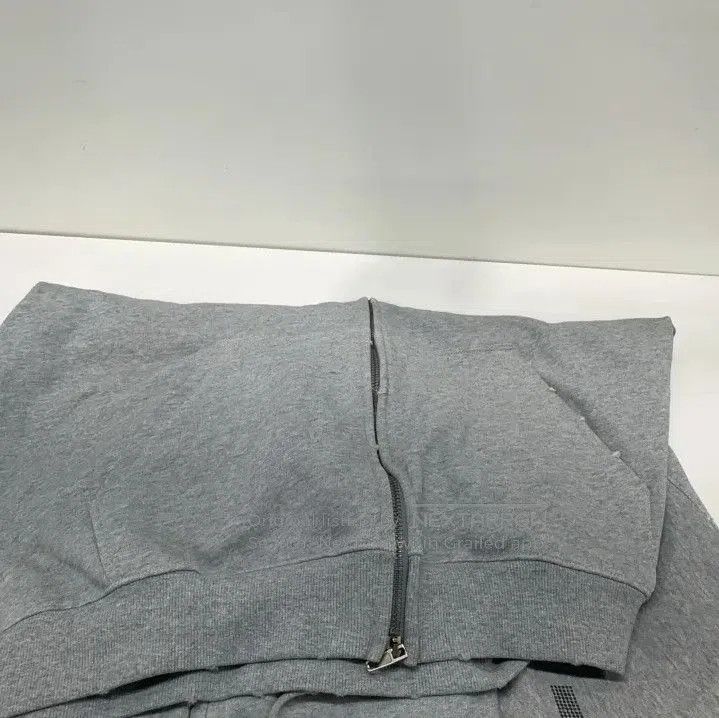 Balenciaga Balenciaga FW23 Gray Letter Print Hoodie. Size US L / EU 52-54 / 3 - 5 Thumbnail