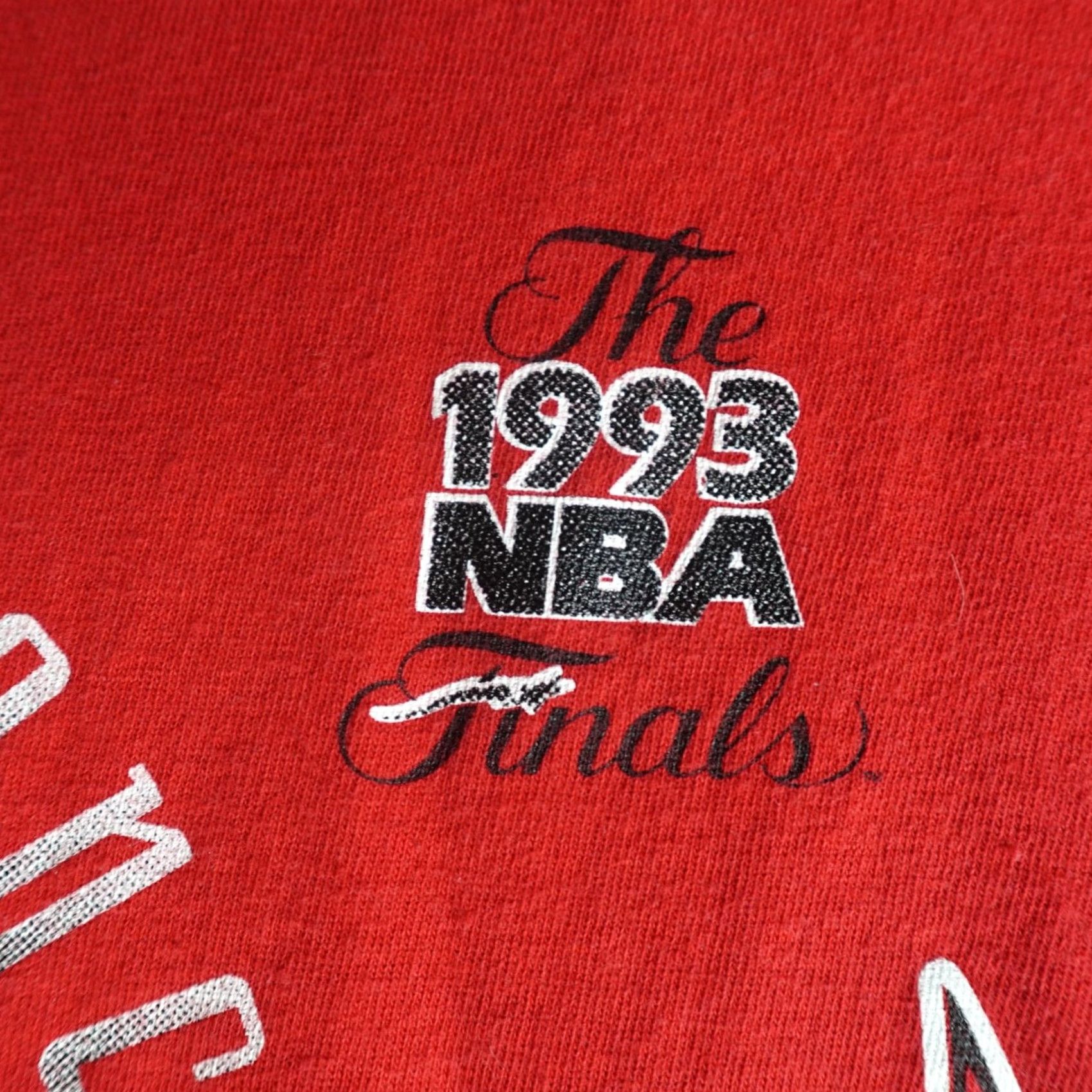 Nutmeg VINTAGE Chicago Bulls Shirt L Mens Red Nutmeg 1990s Finals Cotton Jersey Graphic Print Size US L / EU 52-54 / 3 - 6 Thumbnail