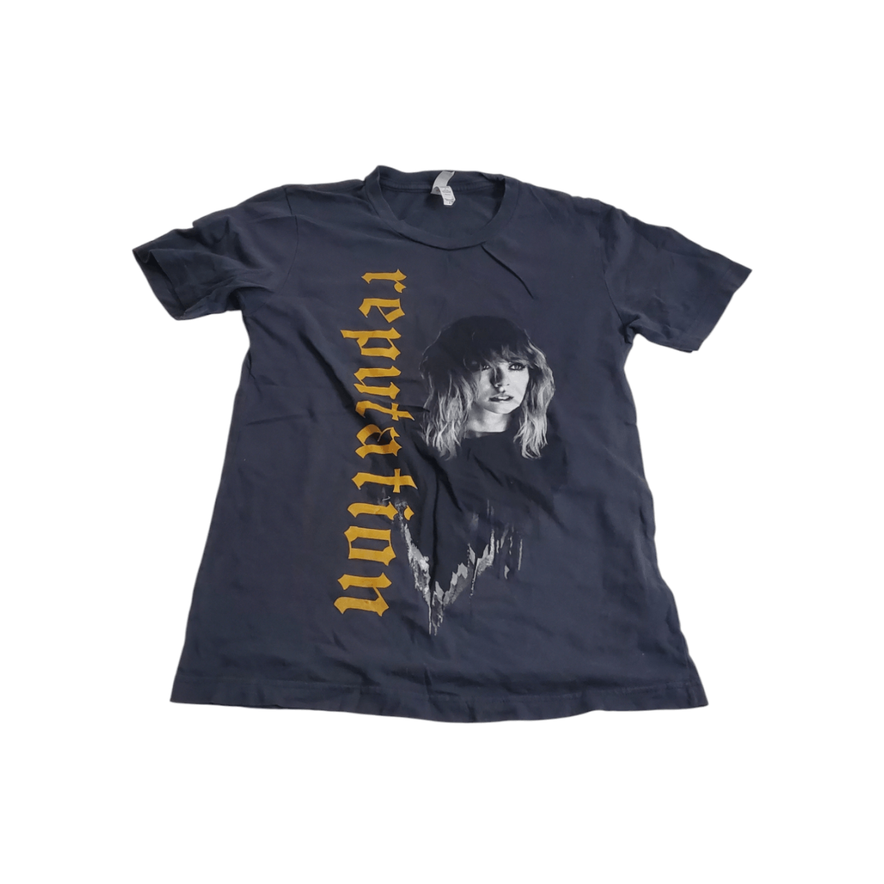 Vintage Taylor Swift Reputation Tour T-Shirt Size S / US 4 / IT 40 - 1 Thumbnail