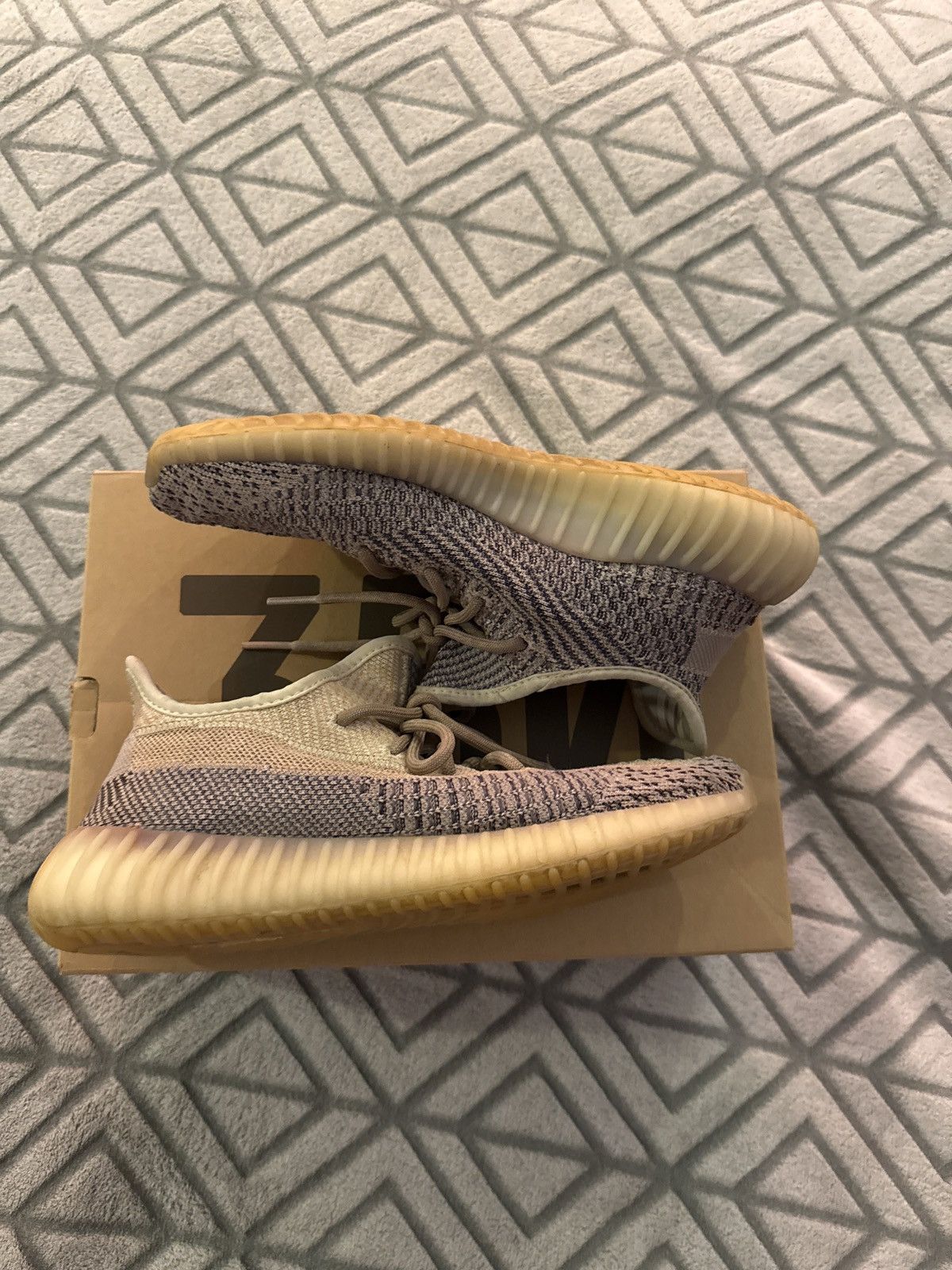 Yeezy Yeezy 350 Ash Pearl Size US 9 / EU 42 - 1 Thumbnail