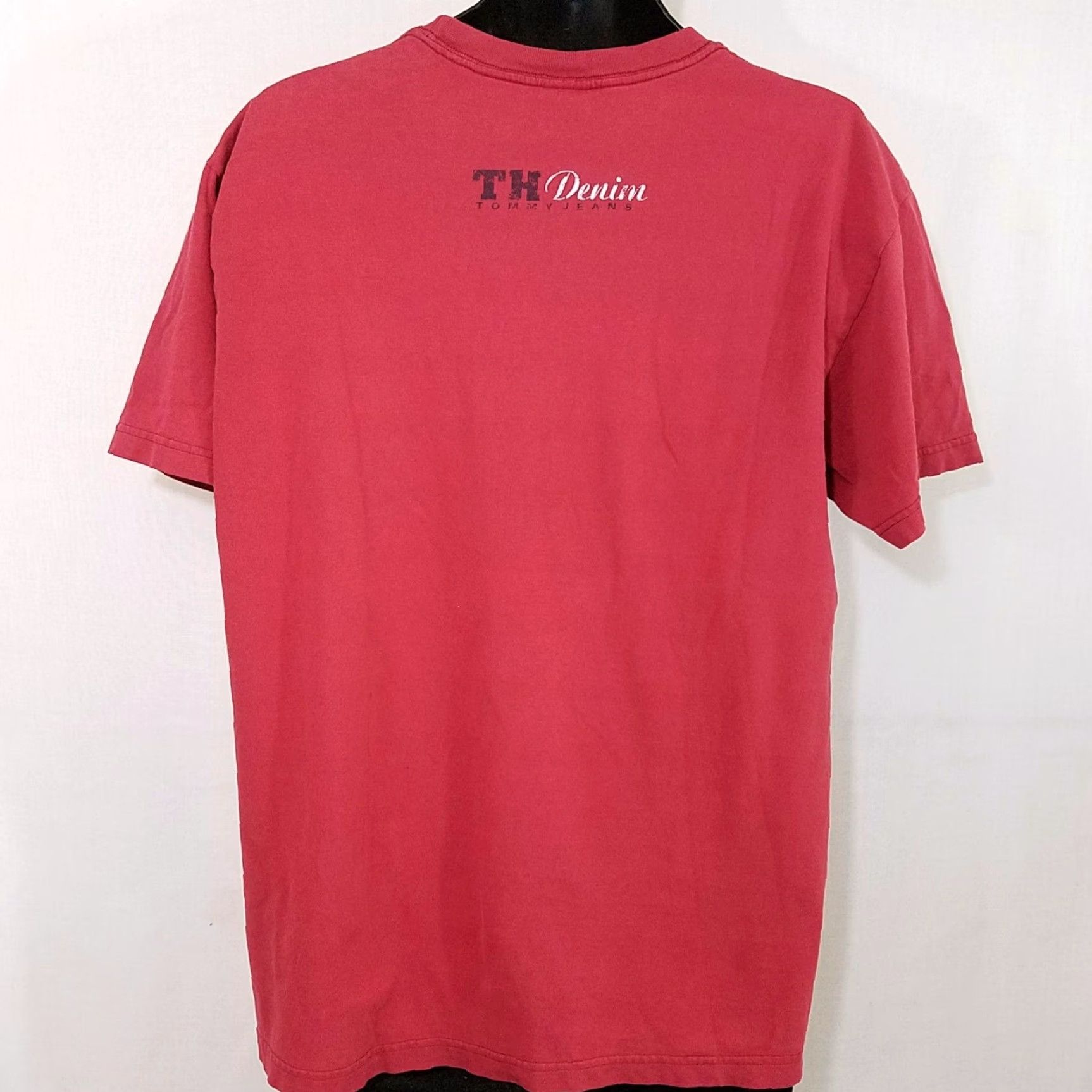 Tommy Hilfiger VINTAGE Tommy Hilfiger T Shirt Mens Size Large 90s Red Spell Out Jeans Pattern Solid Short Sleeve Crew Neck Graphic Tee Size US L / EU 52-54 / 3 - 3 Thumbnail