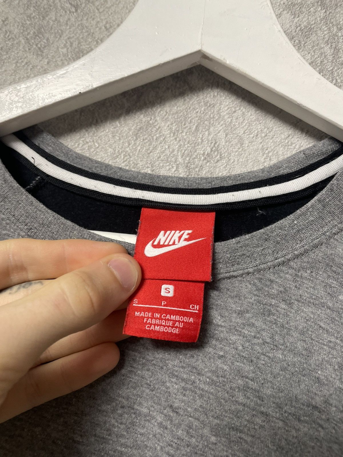 Nike NIKE SPORTSWEAR MODERN CREW SWEATSHIRT MENS Size US S / EU 44-46 / 1 - 10 Thumbnail
