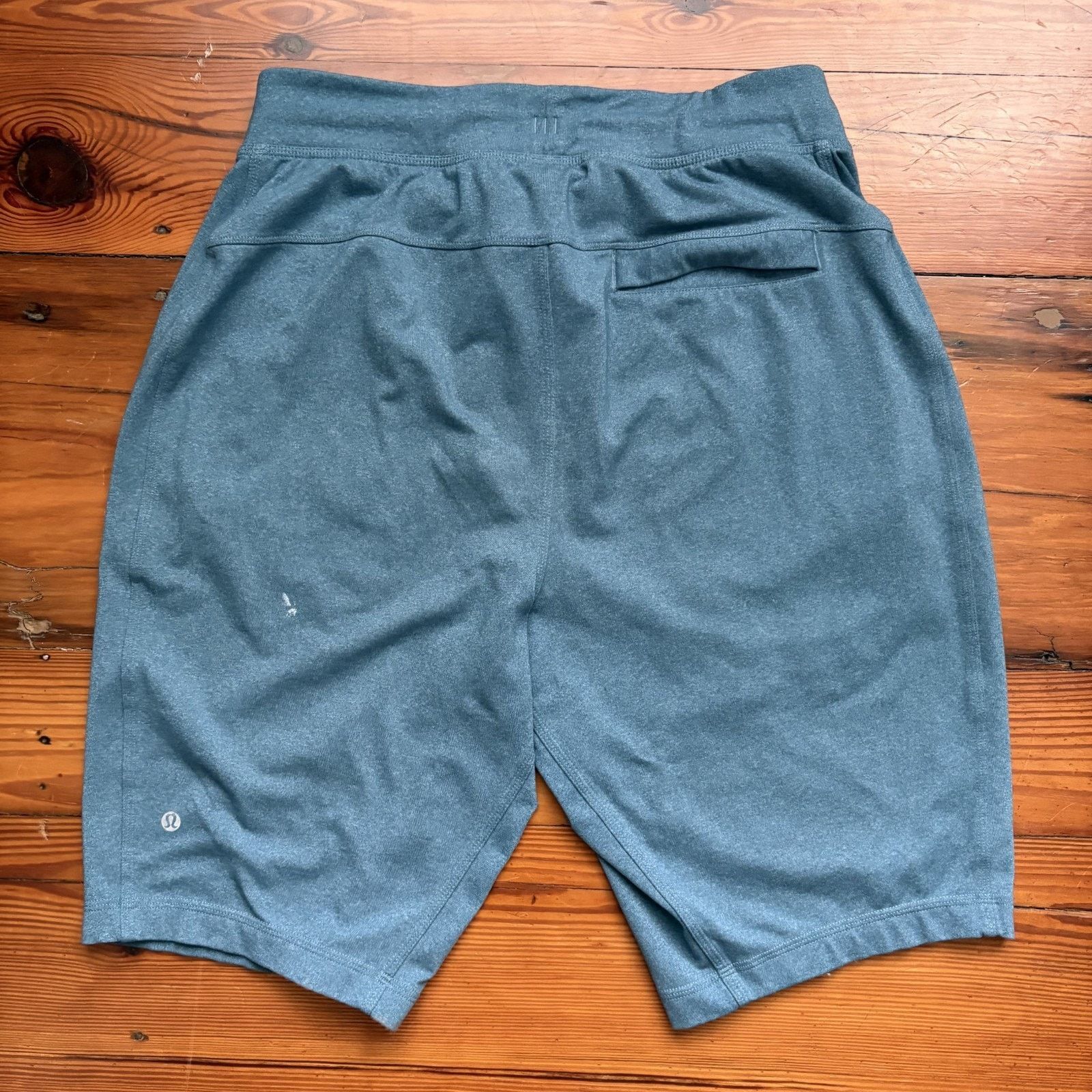 Lululemon Lululemon T.H.E Linerless Shorts 11” Inseam Athletic Size L Size US 34 / EU 50 - 10 Thumbnail