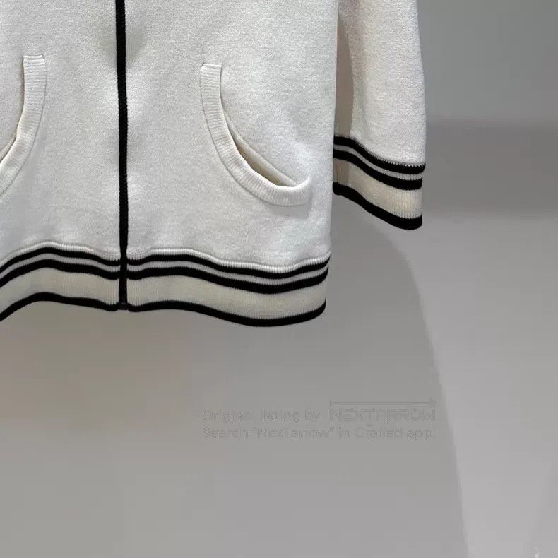 Louis Vuitton Louis Vuitton Off-white wool three-quarter sleeve zippered Size M / US 6-8 / IT 42-44 - 4 Thumbnail