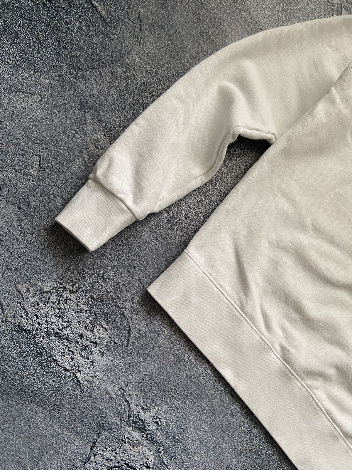 Comme des Garcons Comme des Garçons CDG Logo Sweatshirt Crewneck Size US M / EU 48-50 / 2 - 4 Thumbnail