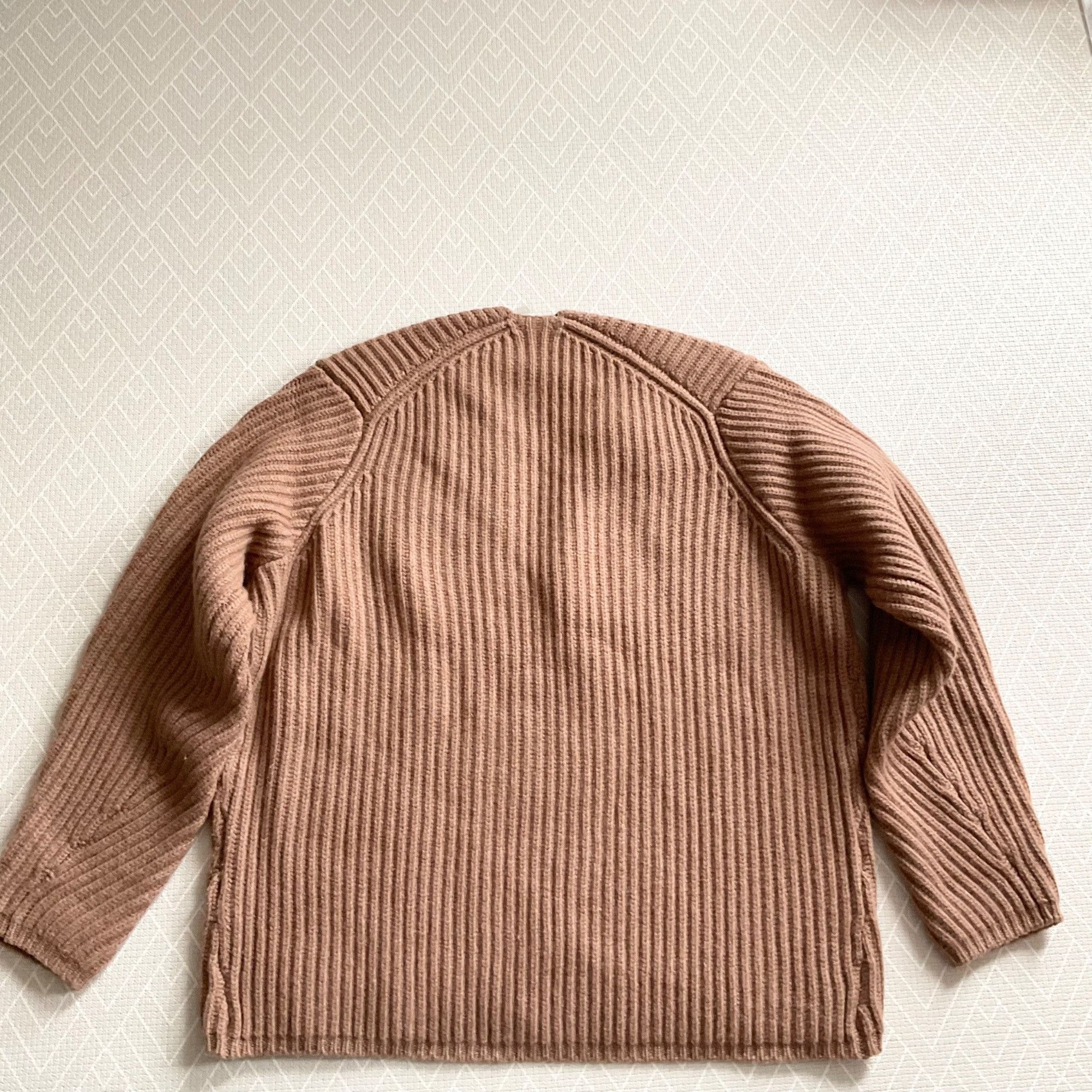 Acne Studios NWT Acne studios 100 wool camel brown sweater pullover v nec Size M / US 6-8 / IT 42-44 - 4 Thumbnail