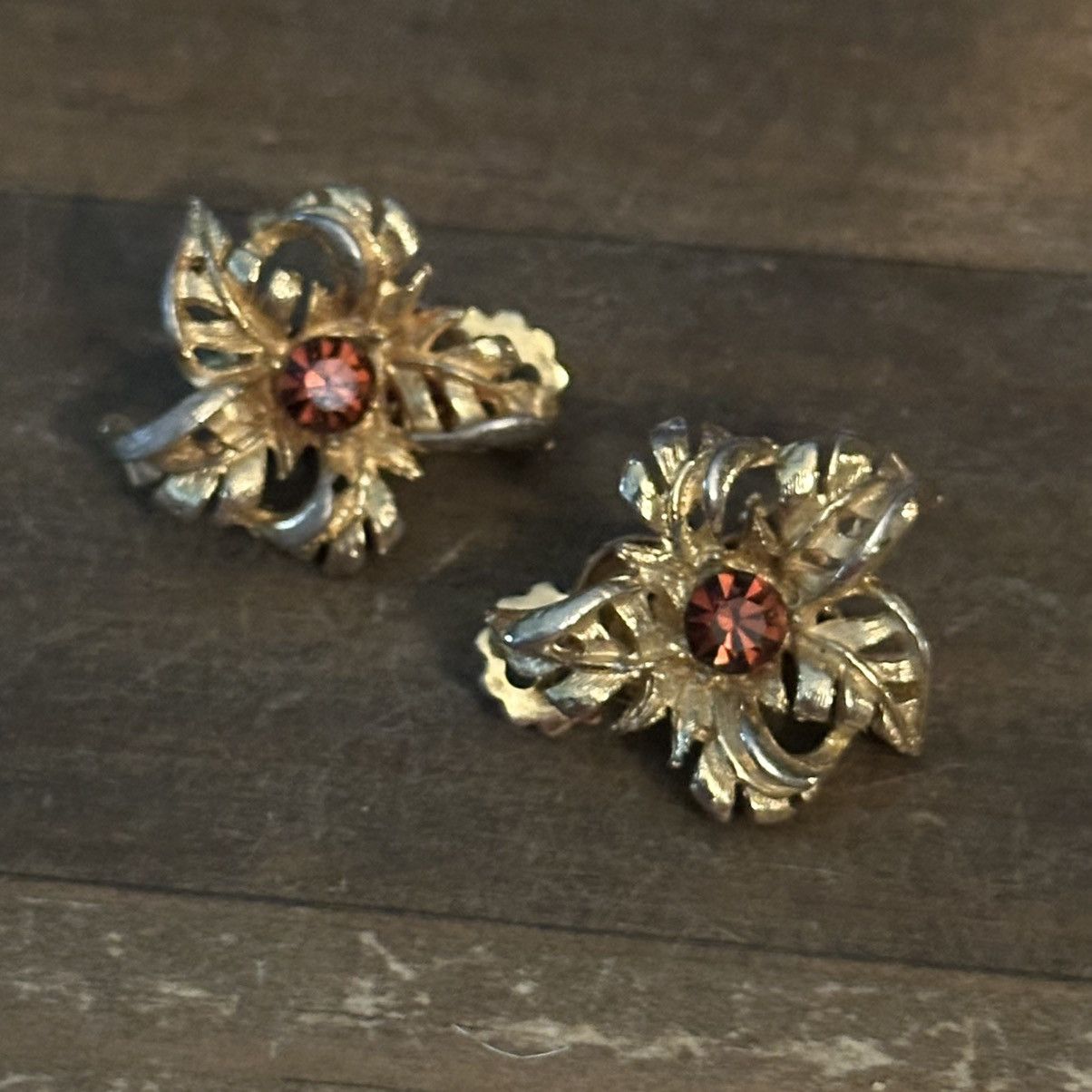 Vintage Vintage gold filigree amber stone clip on flower earrings Size ONE SIZE - 5 Thumbnail
