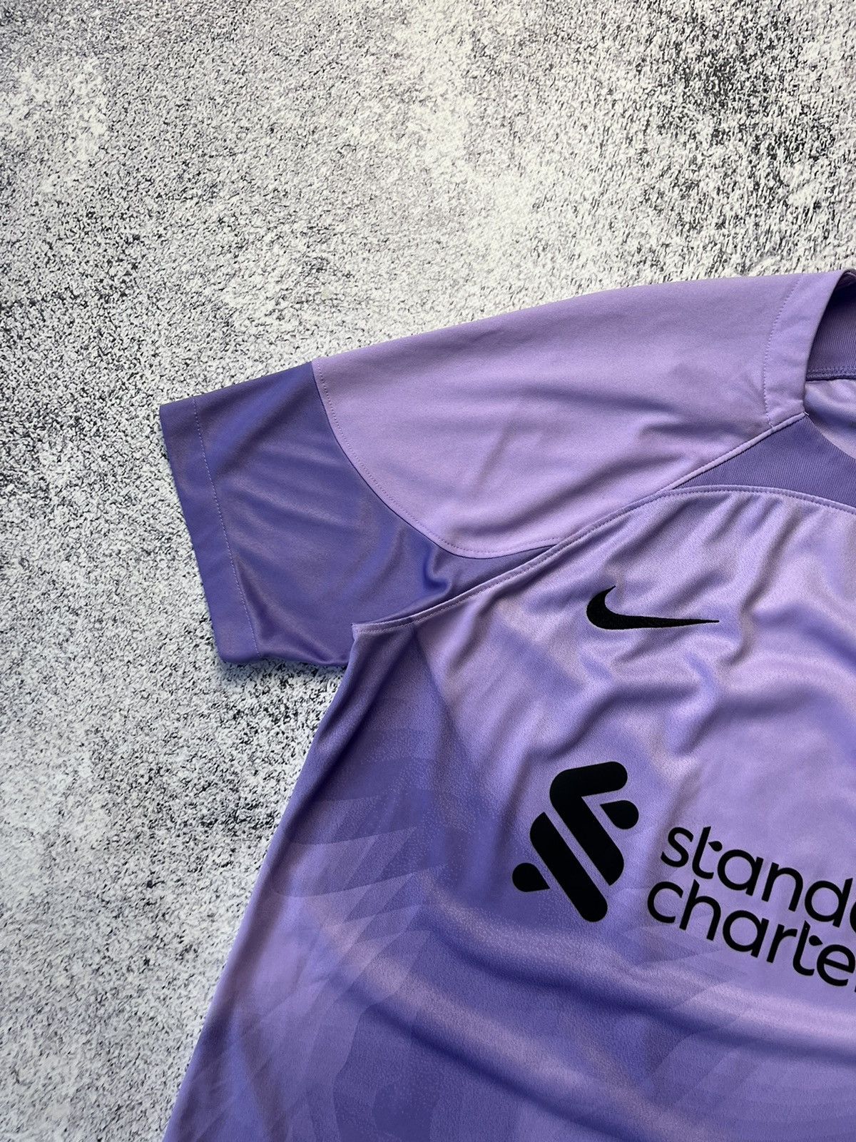 Vintage Nike Liverpool A.Becker #1 Goalkeeper Uniform 2022/23 Men's Size US M / EU 48-50 / 2 - 11 Thumbnail