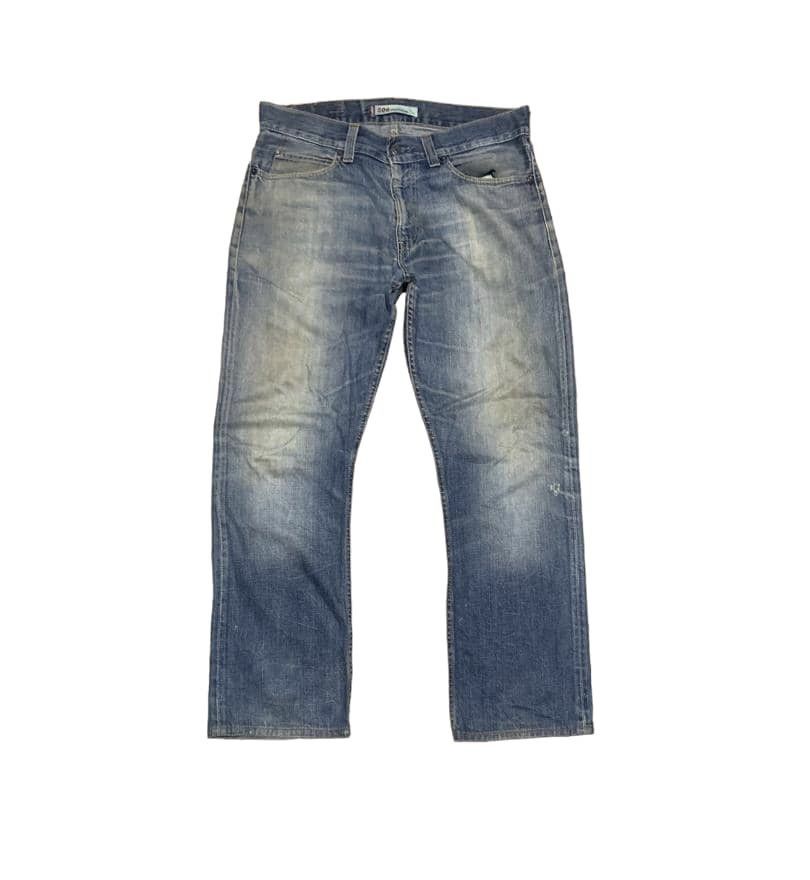 image of Levis 506 Faded Blue Baggy Jeans in Blue Denim, Men's (Size 36)