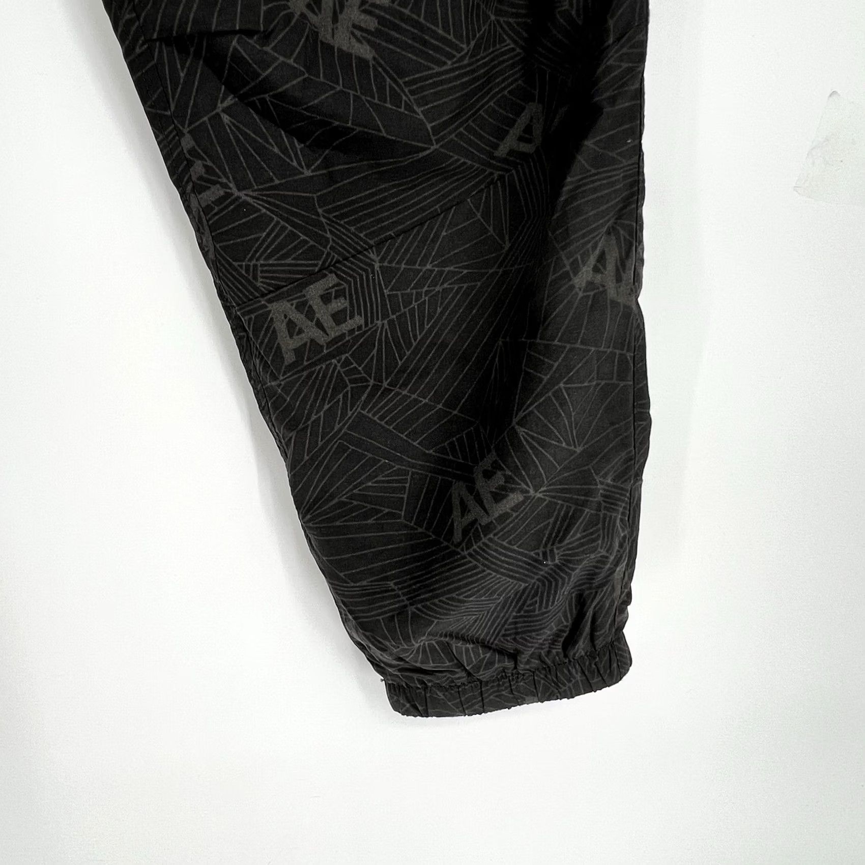American Eagle Outfitters AMERICAN EAGLE OUTFITTERS AE NYLON JOGGER PANTS Men Medium Tapered Black & Gray Drawstring Activewear Pants Size US 31 - 7 Thumbnail