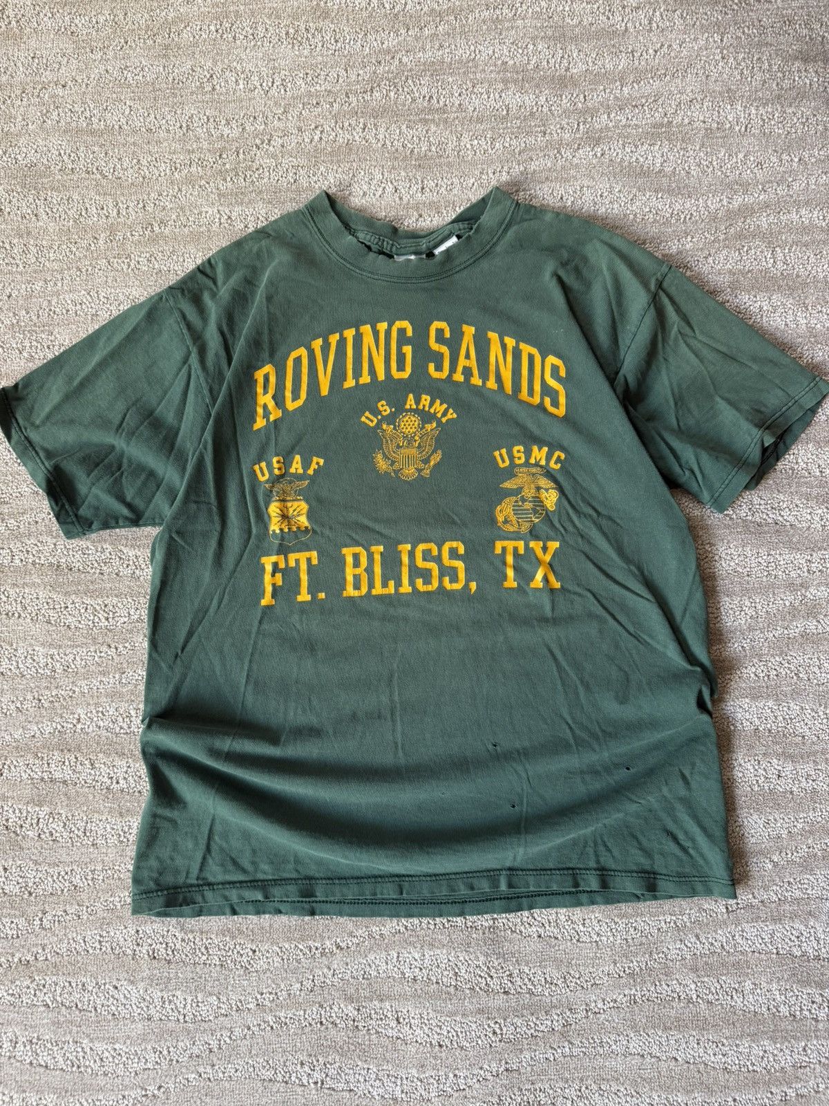Vintage Vintage 90s Faded Distressed Pine Green Military Army Tee Size US L / EU 52-54 / 3 - 1 Thumbnail