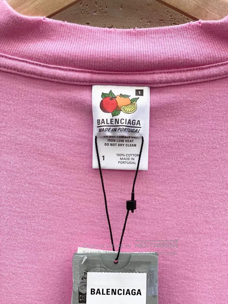 Balenciaga Balenciaga Double-sided hand-drawn graffiti, cola logo pin Size US S / EU 44-46 / 1 - 4 Thumbnail